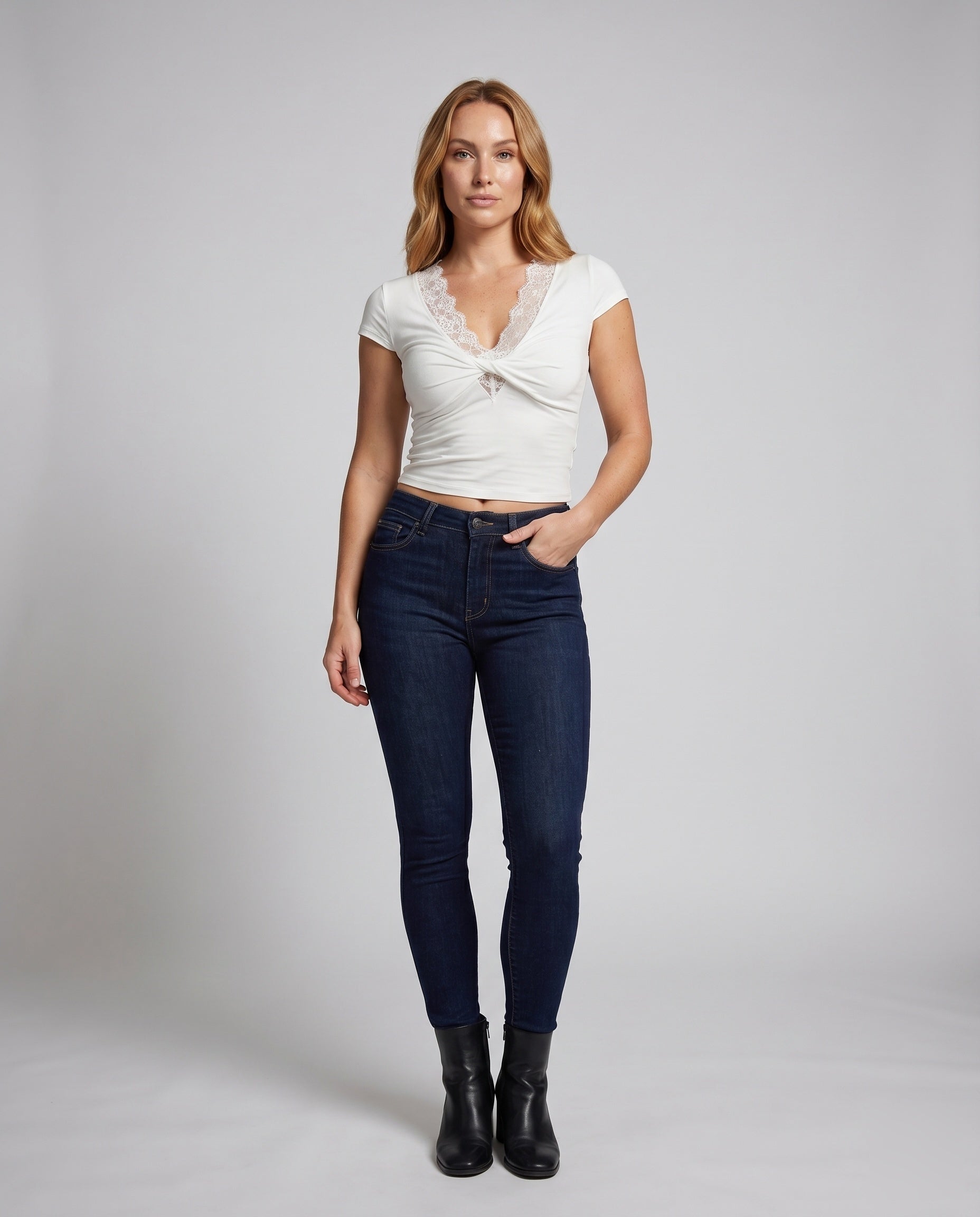 Product 15637863596362 - full_body_front
