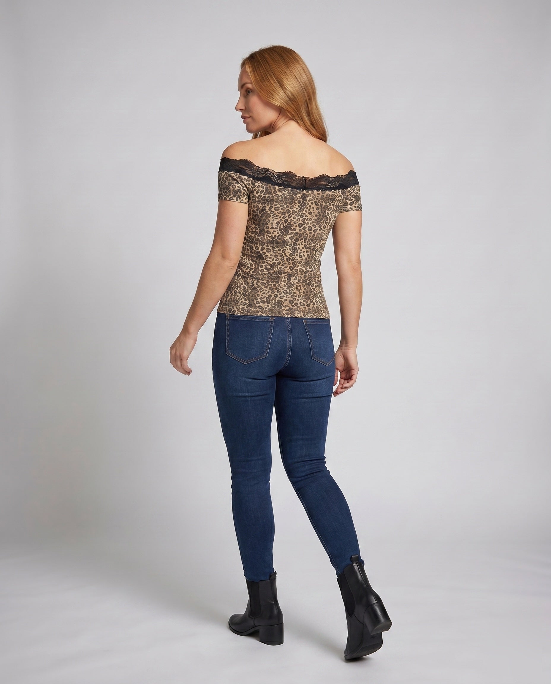 Product 15637864087882 - back_view