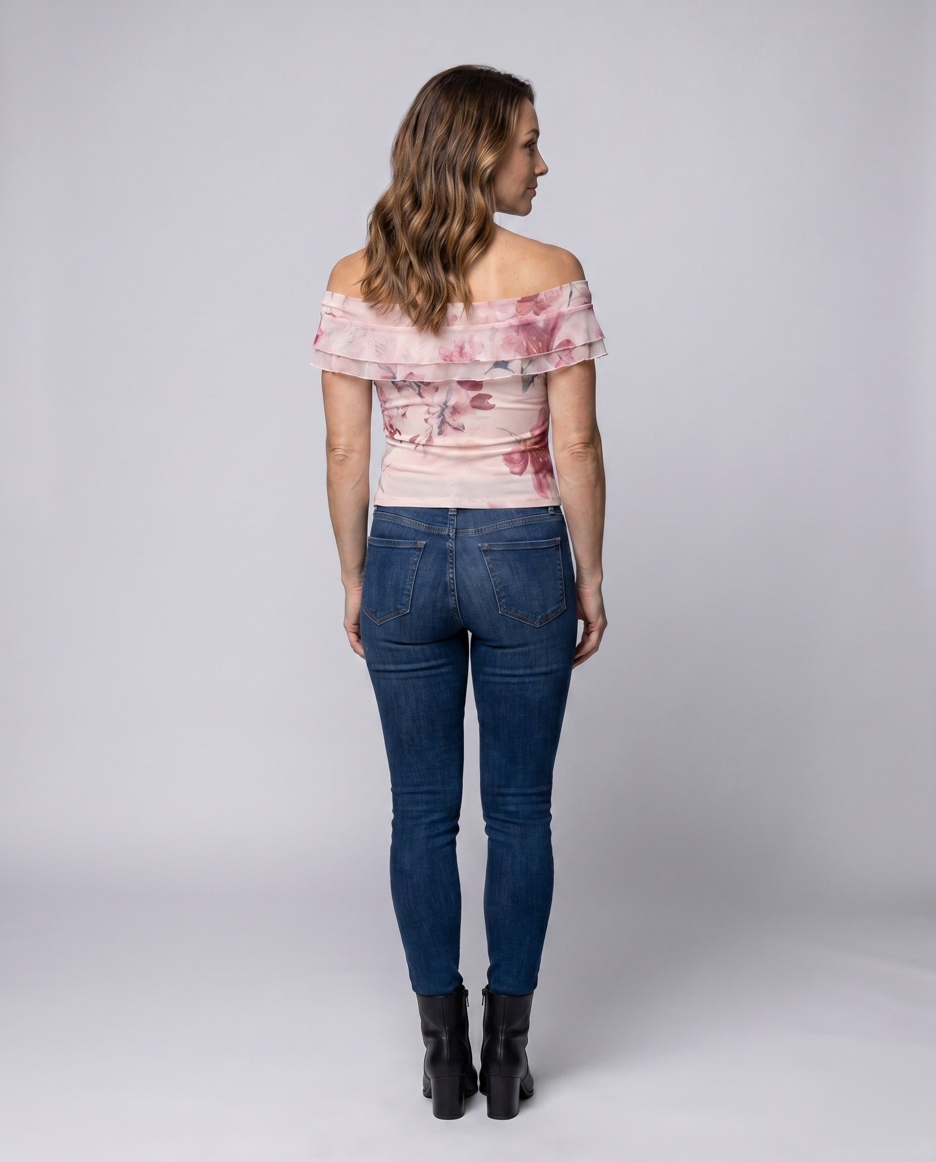 Product 15637866283338 - back_view