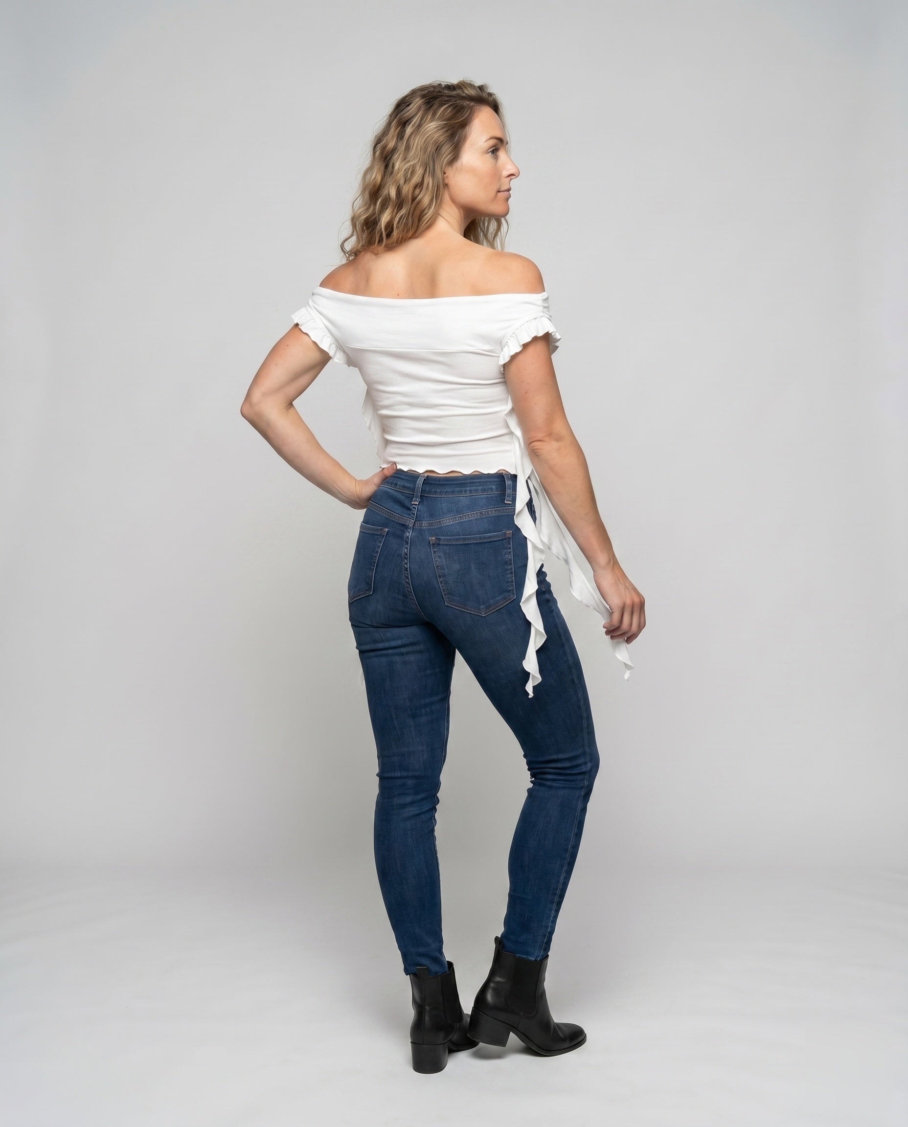 Product 15637866905930 - back_view
