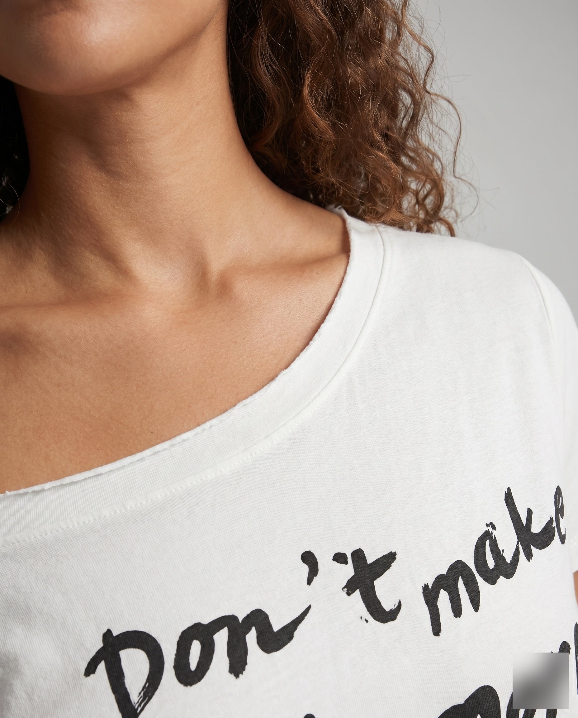 Product 15637868478794 - close_up_detail
