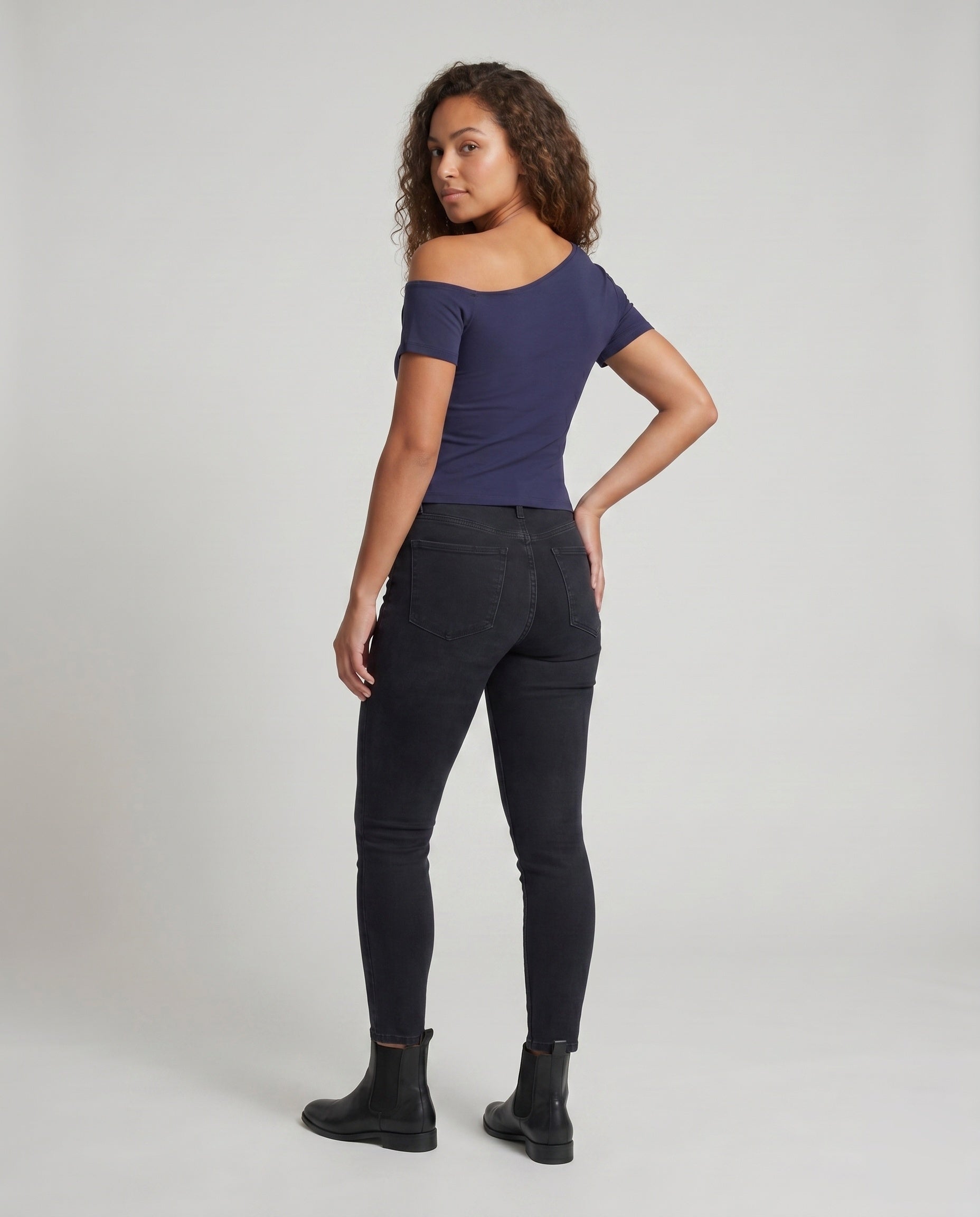 Product 15637868577098 - back_view
