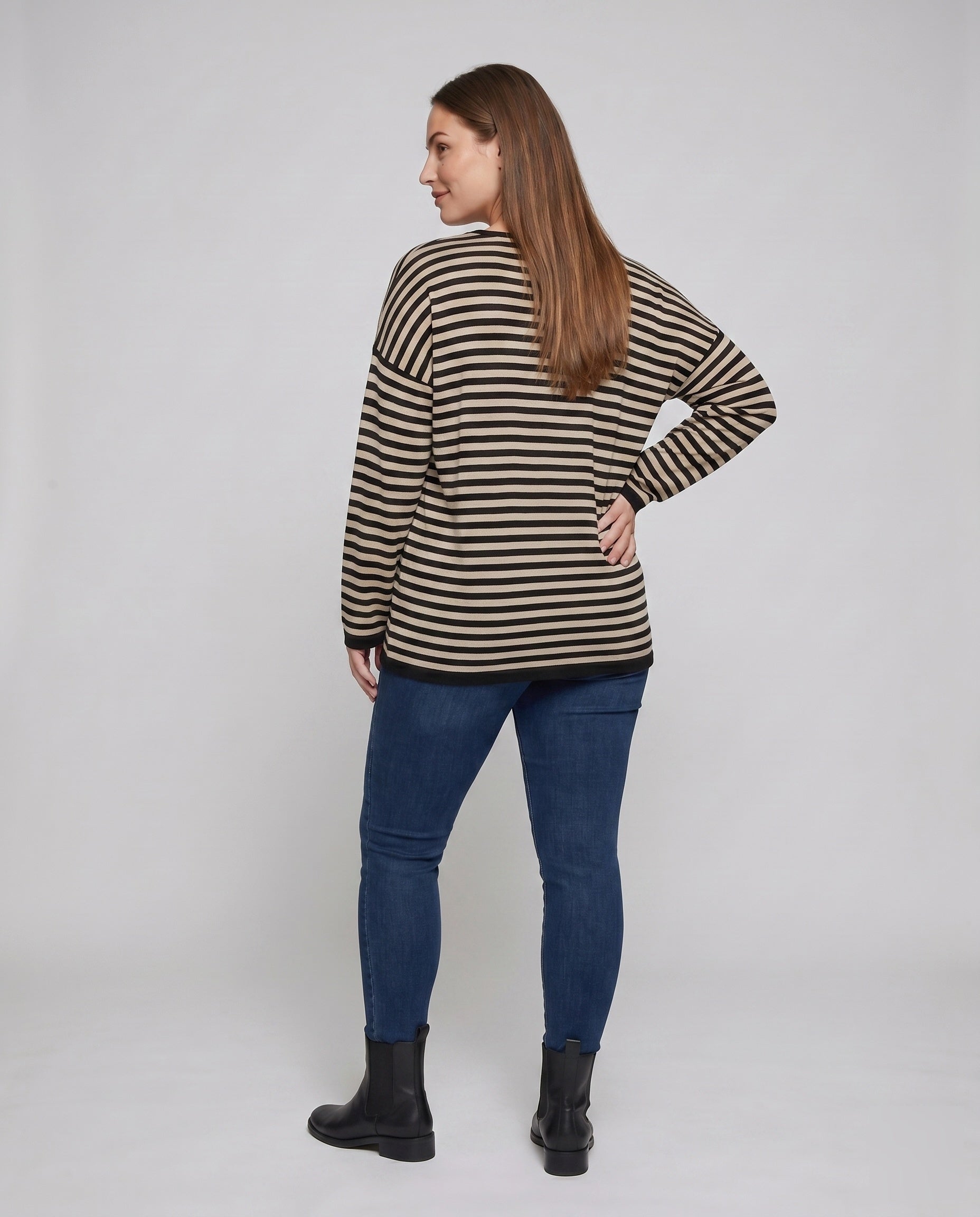 Product 15637869429066 - back_view