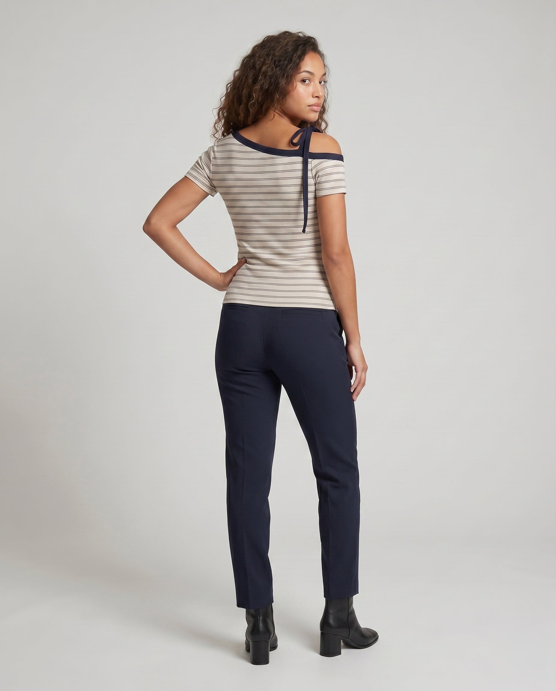 Product 15637870575946 - back_view
