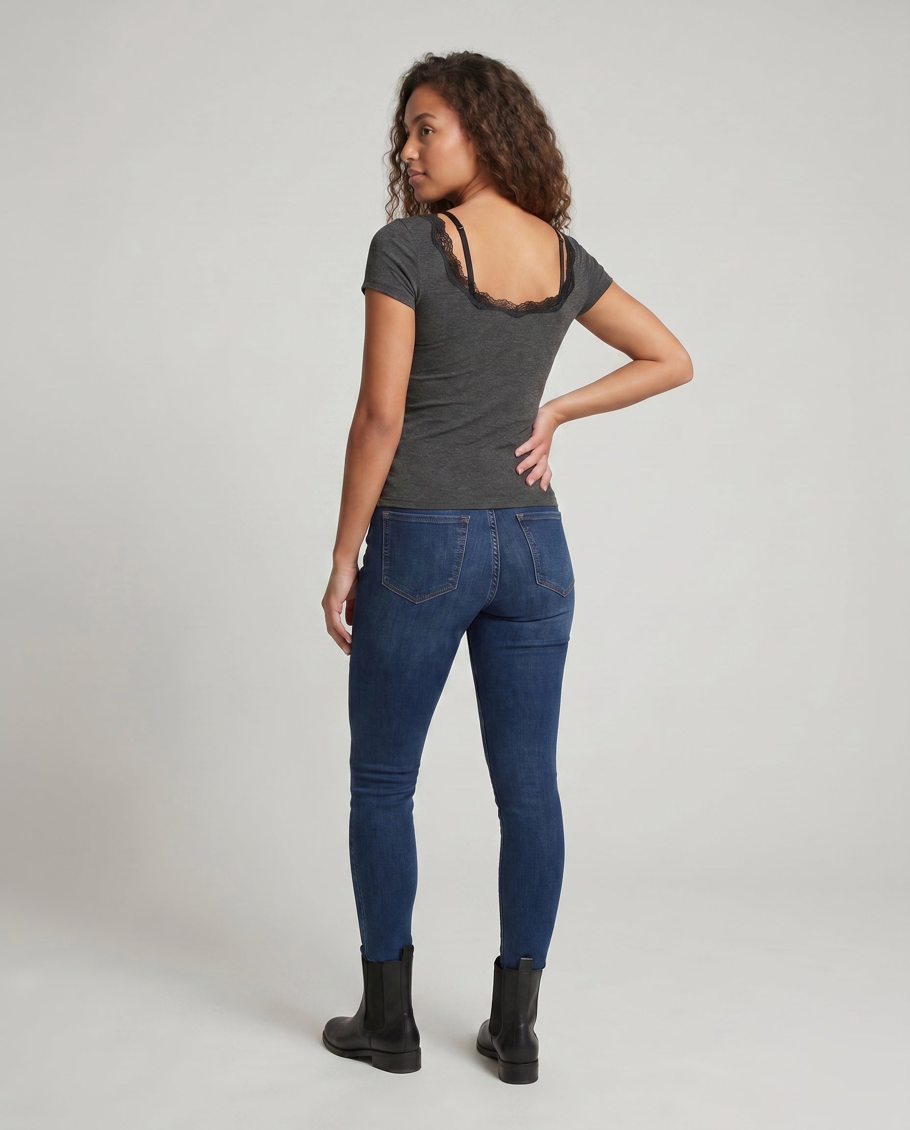 Product 15637871952202 - back_view