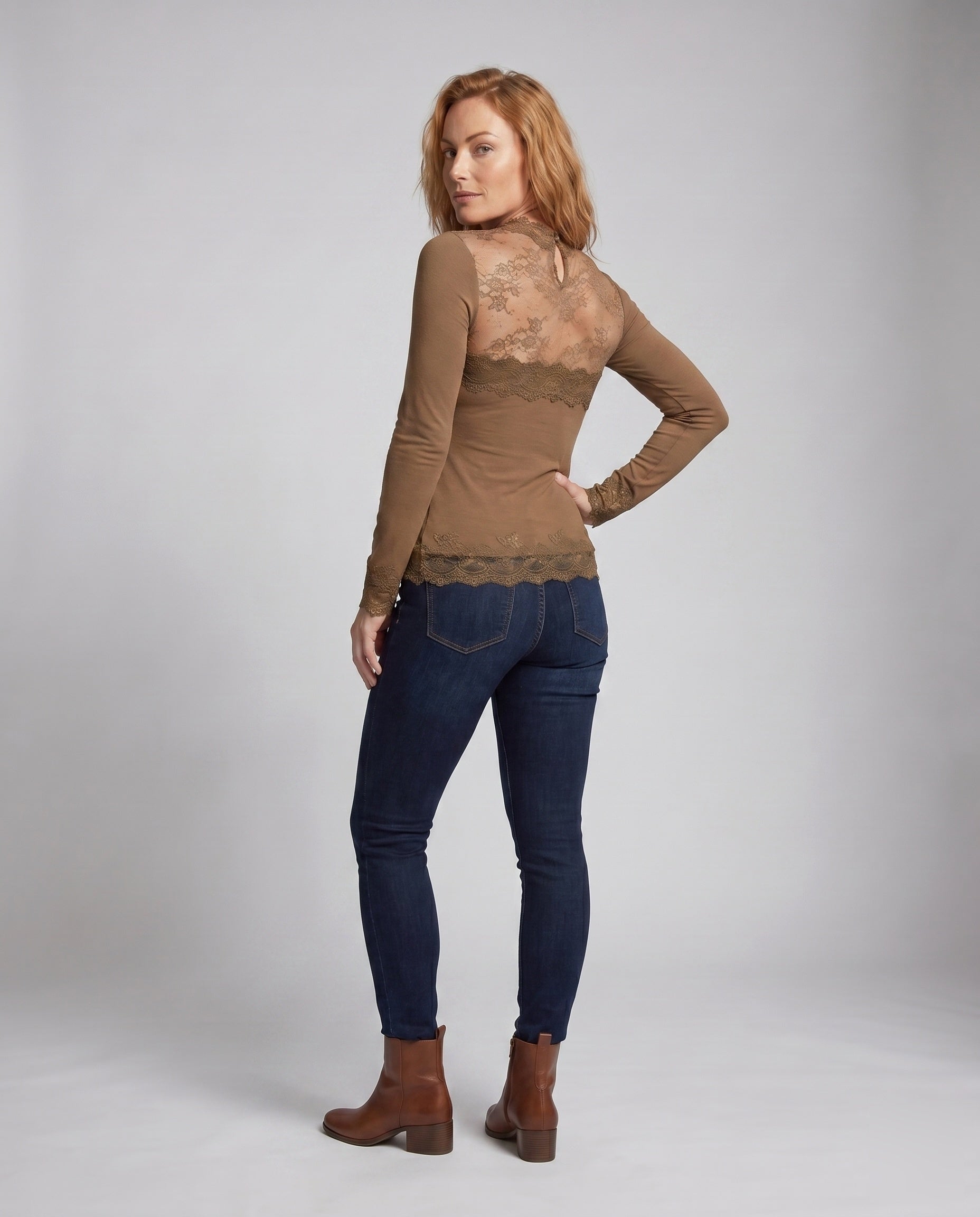 Product 15637874737482 - back_view