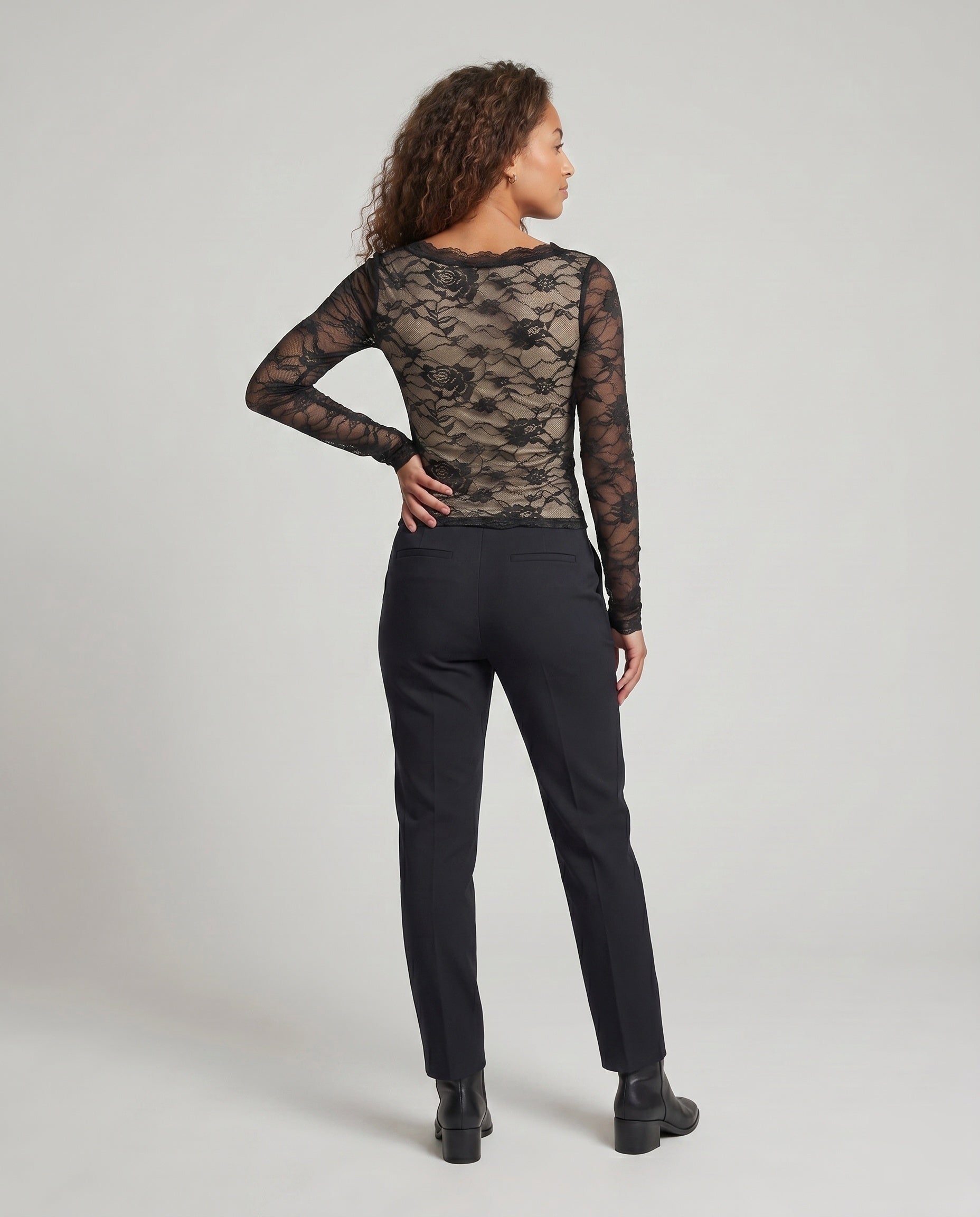 Product 15637875523914 - back_view