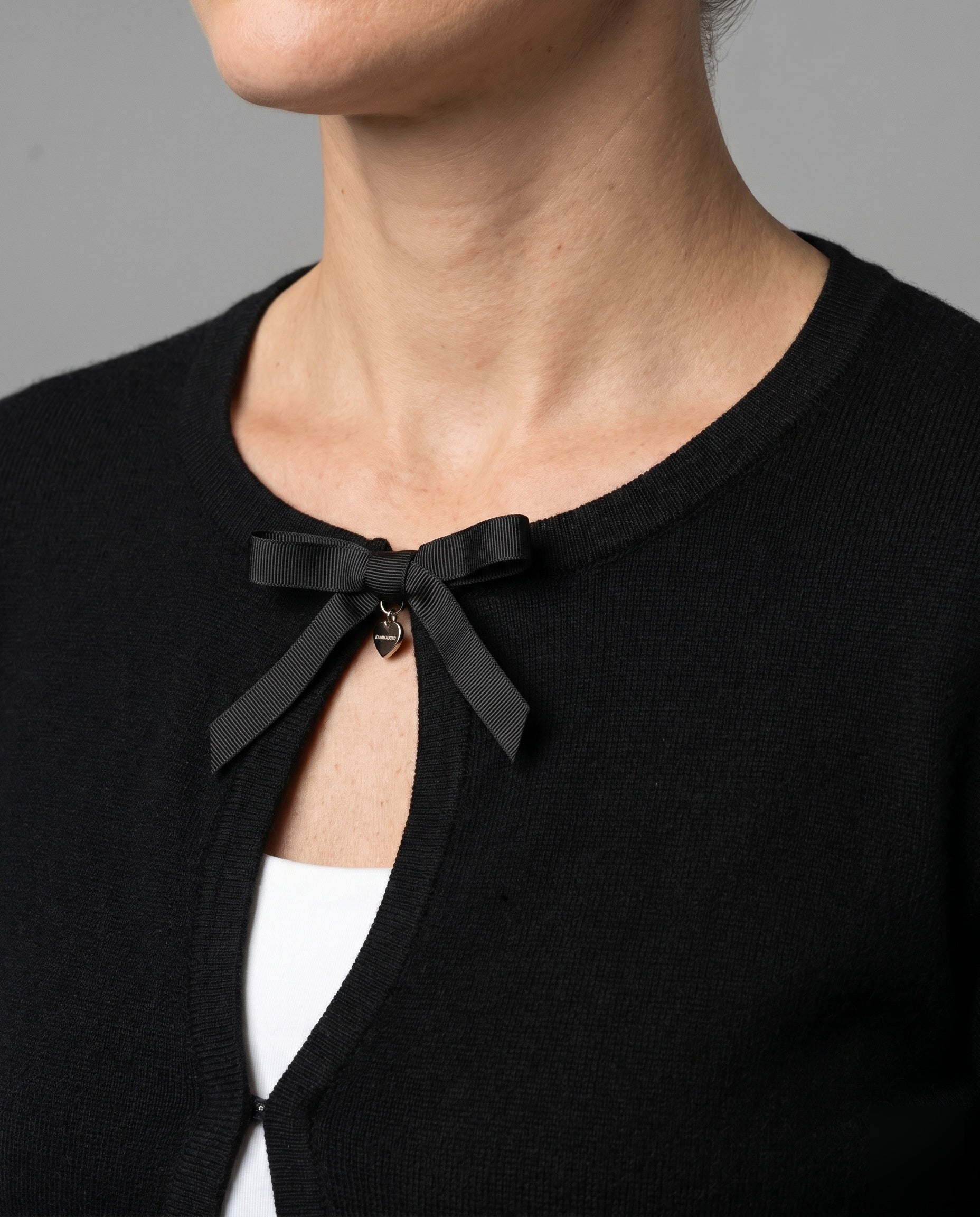 Product 15637877457226 - close_up_detail