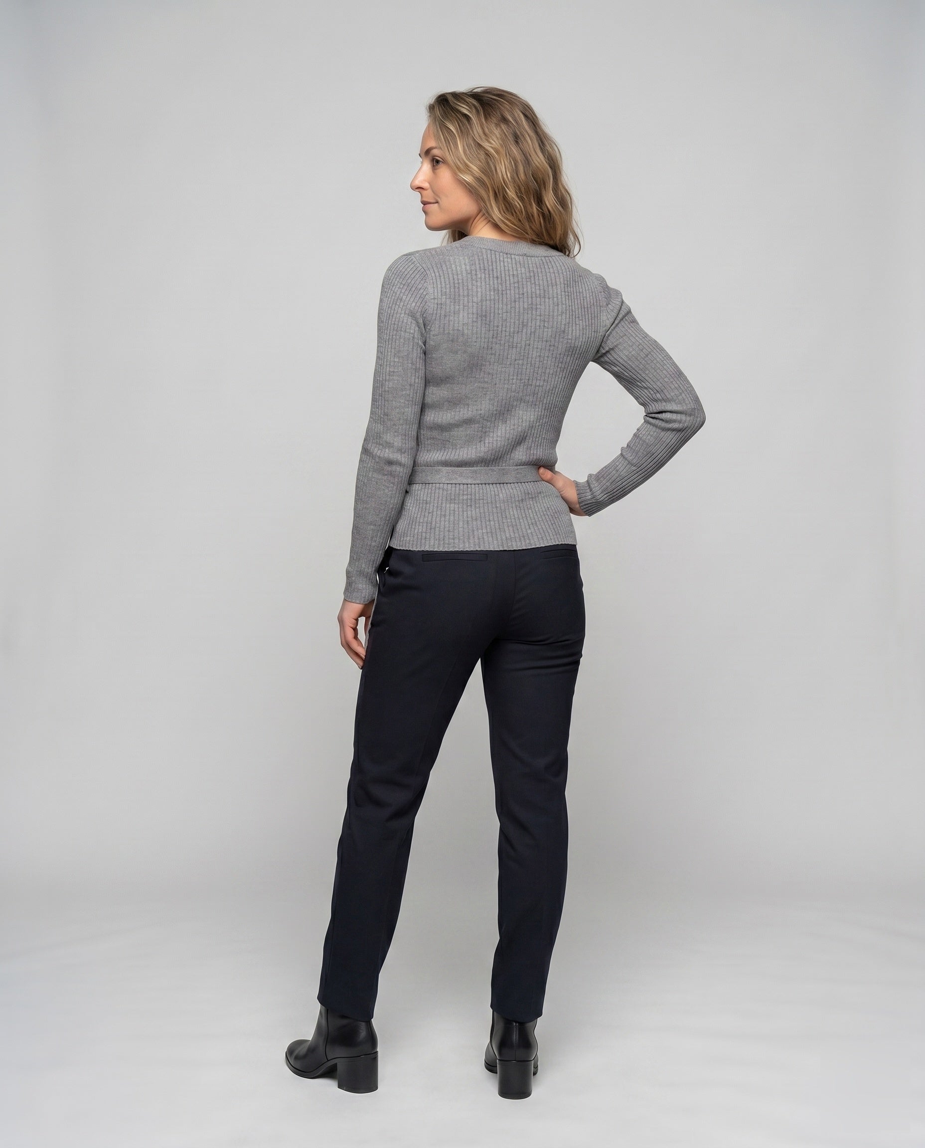 Product 15637877686602 - back_view