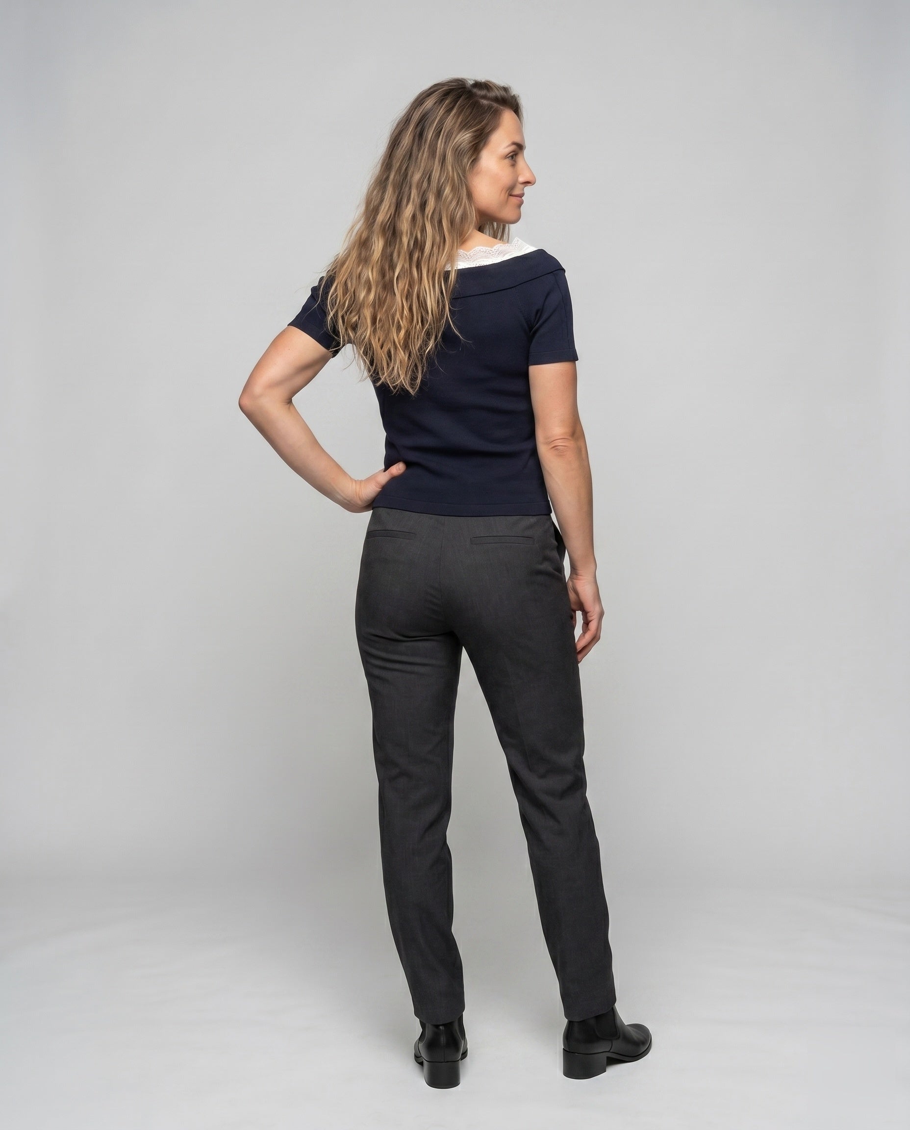 Product 15637878243658 - back_view