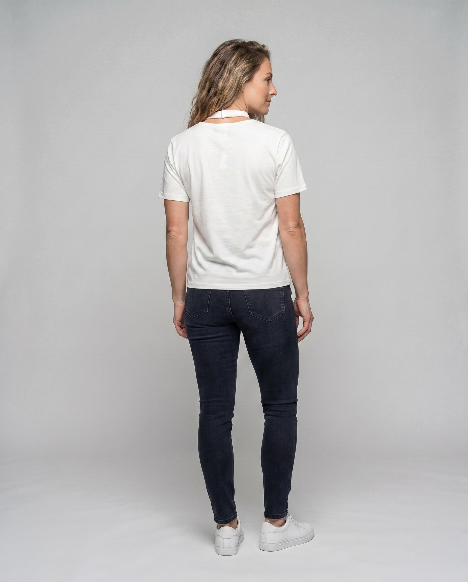 Product 15637878571338 - back_view