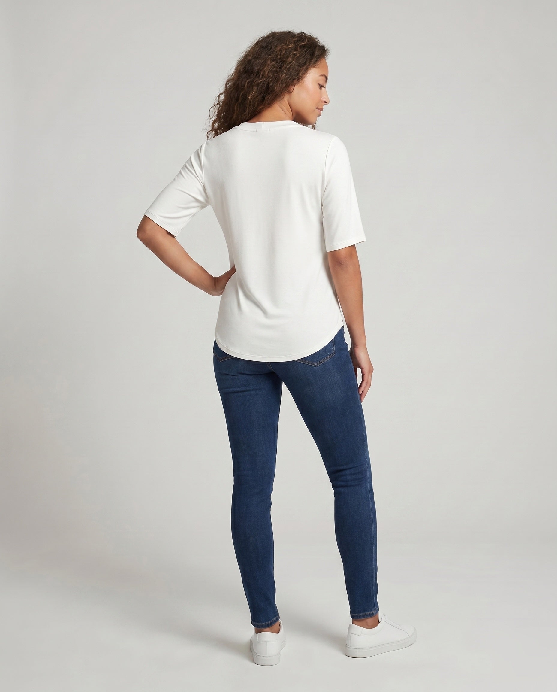 Product 15637881848138 - back_view