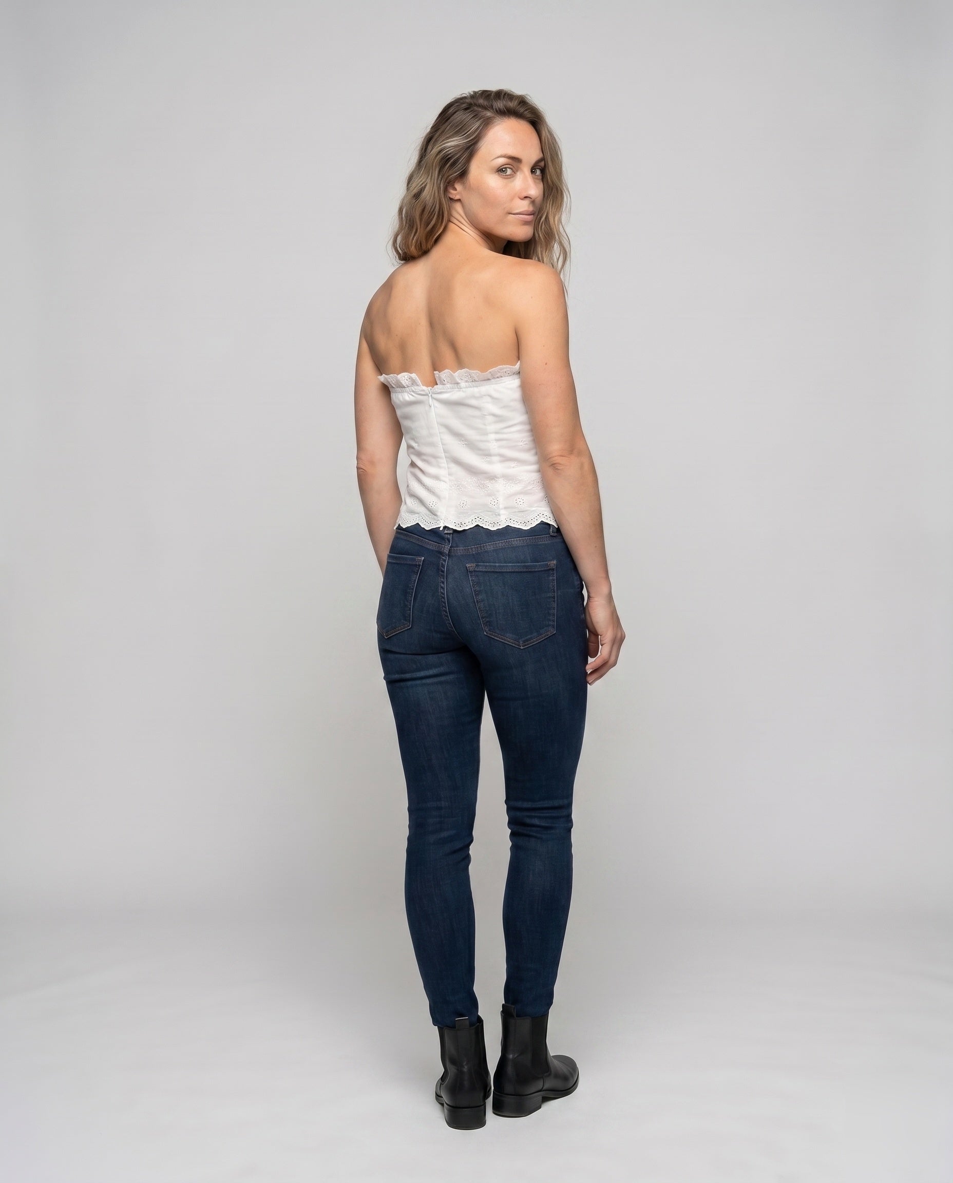 Product 15637882732874 - back_view