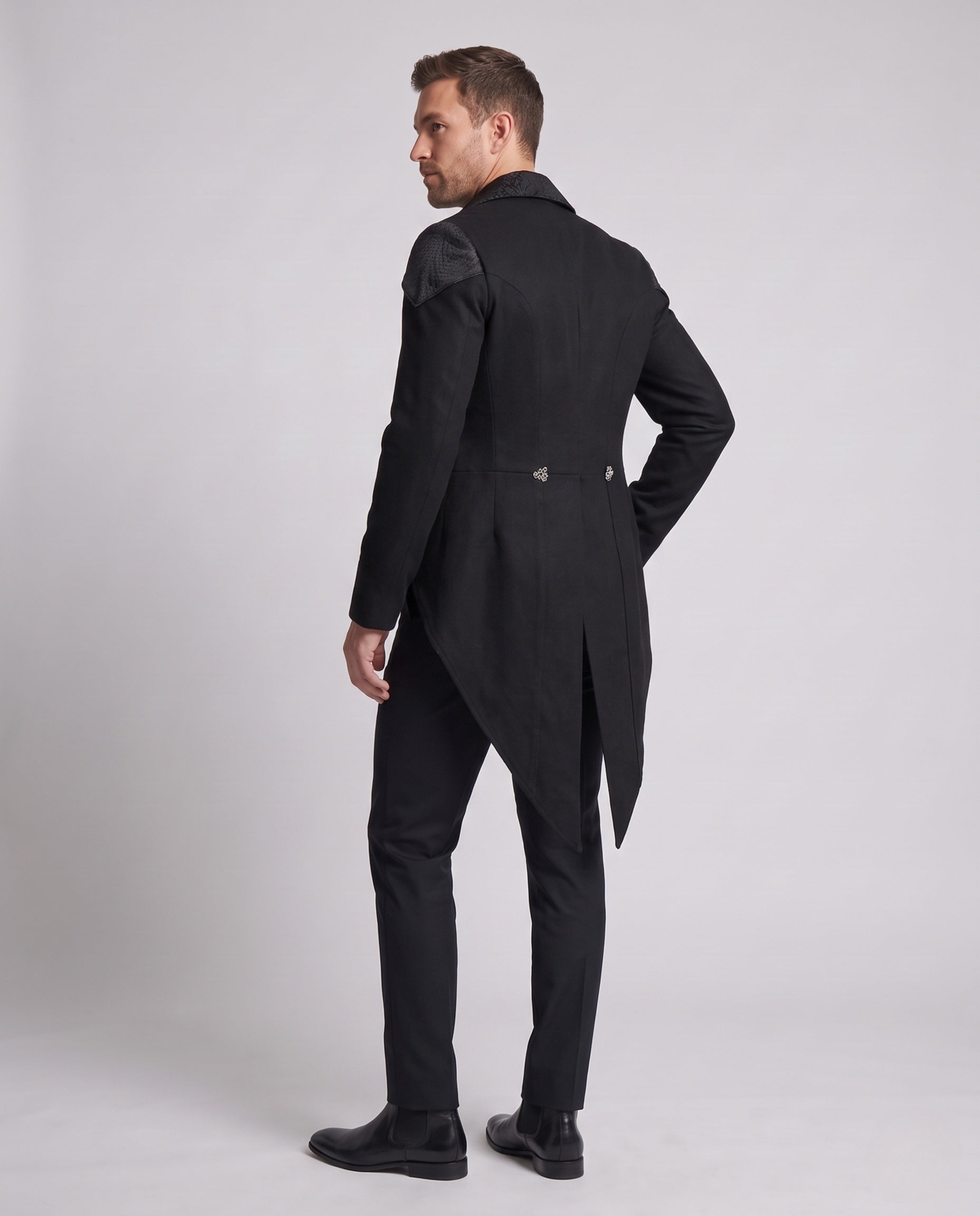 Product 15963945894218 - back_view