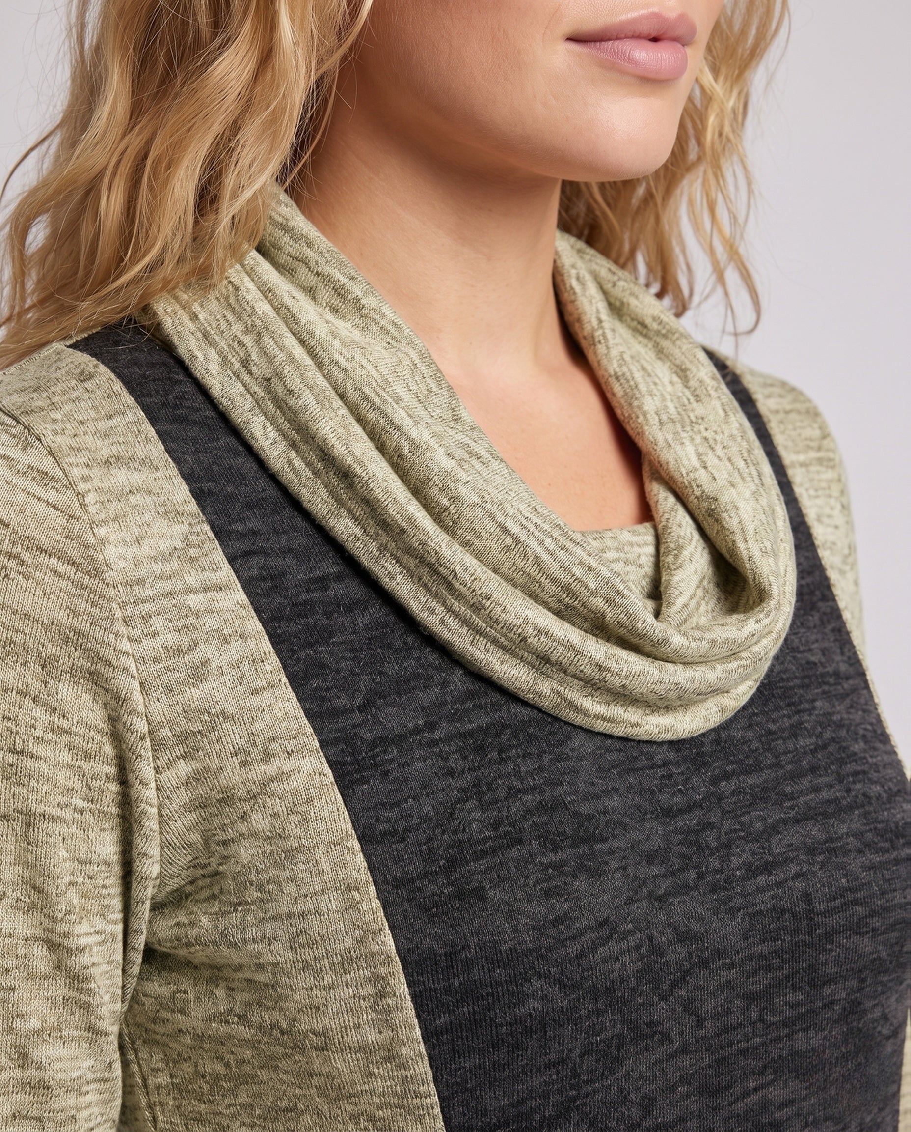 Product 15979761860938 - close_up_detail