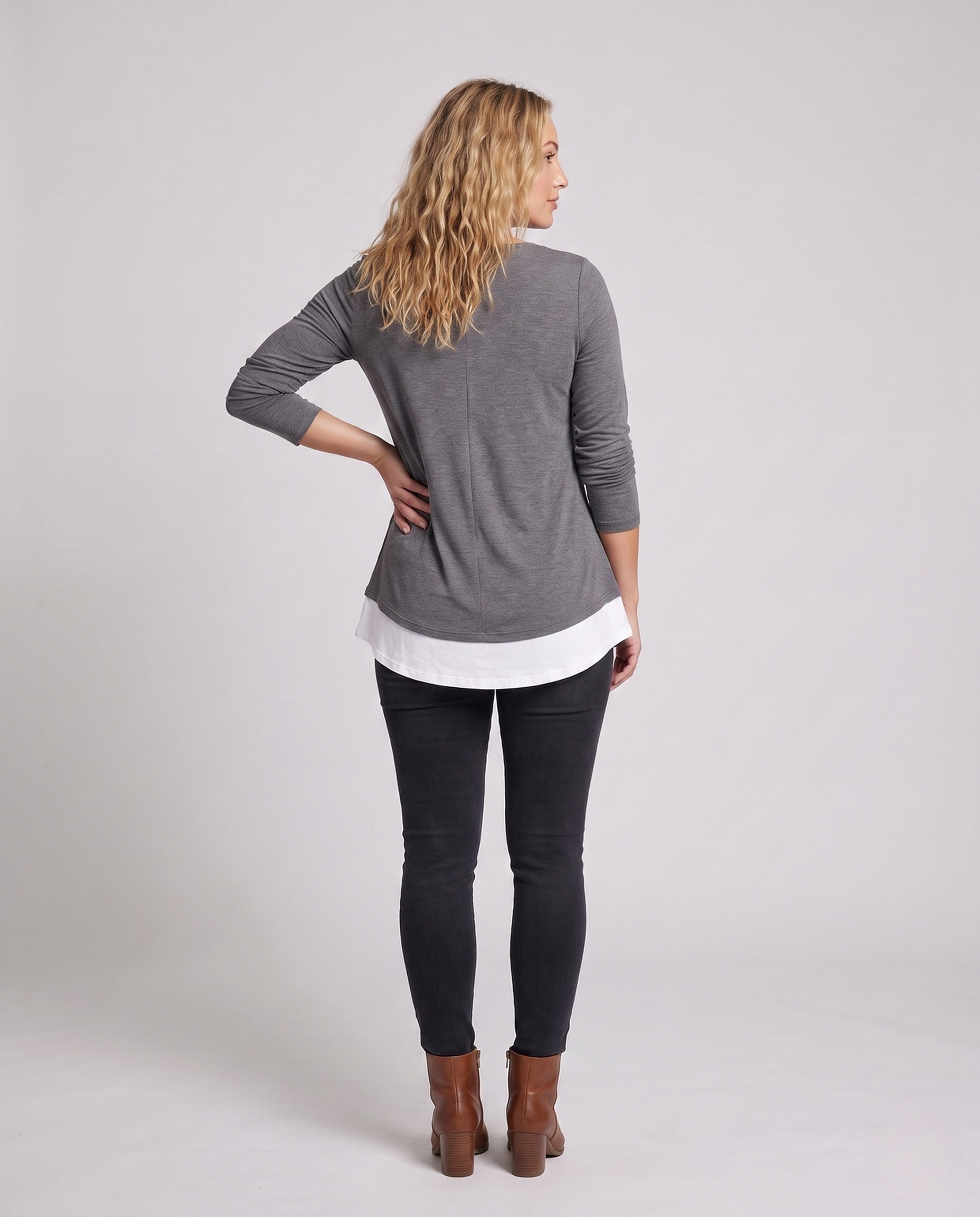 Product 15979762123082 - back_view
