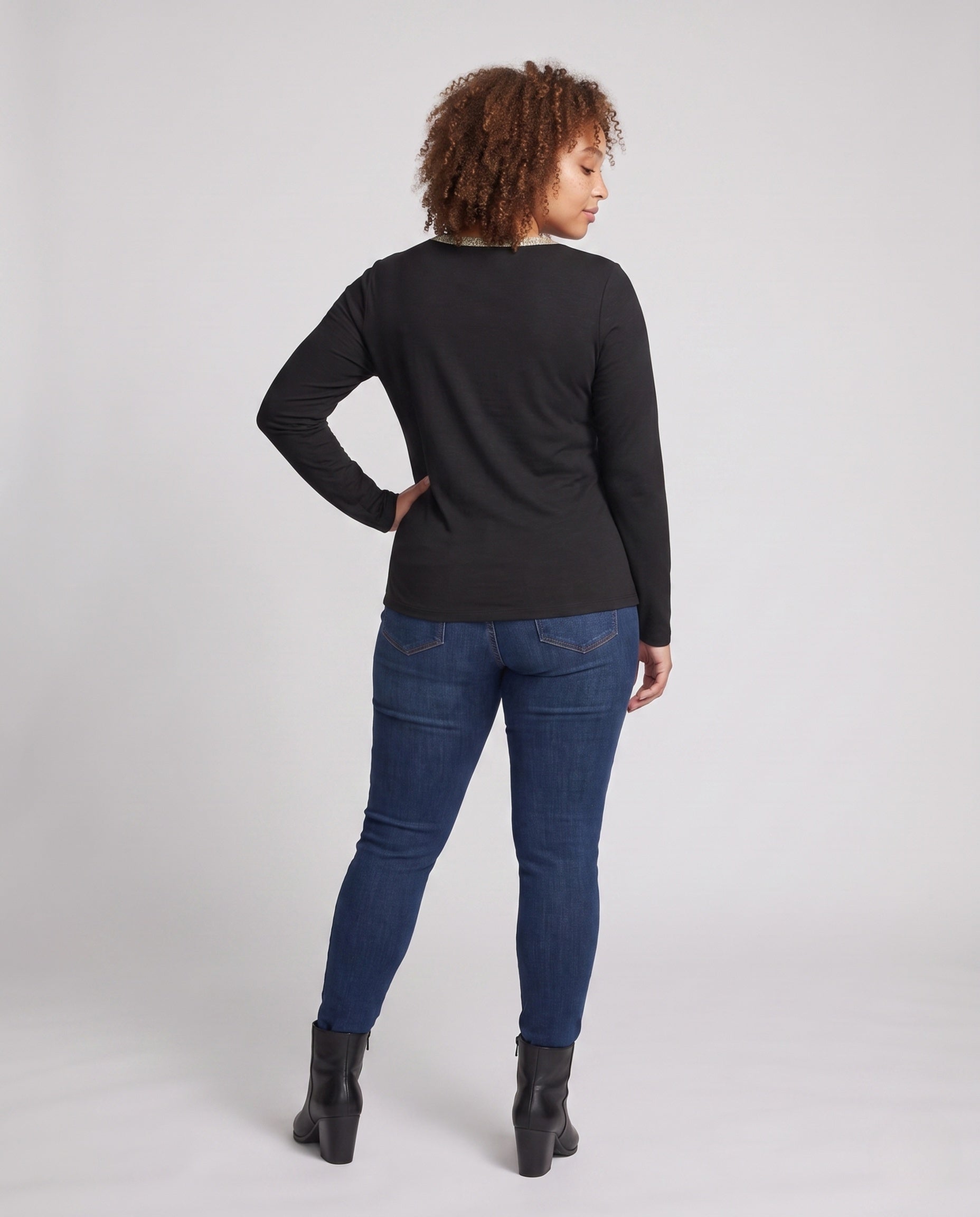 Product 15979768250698 - back_view
