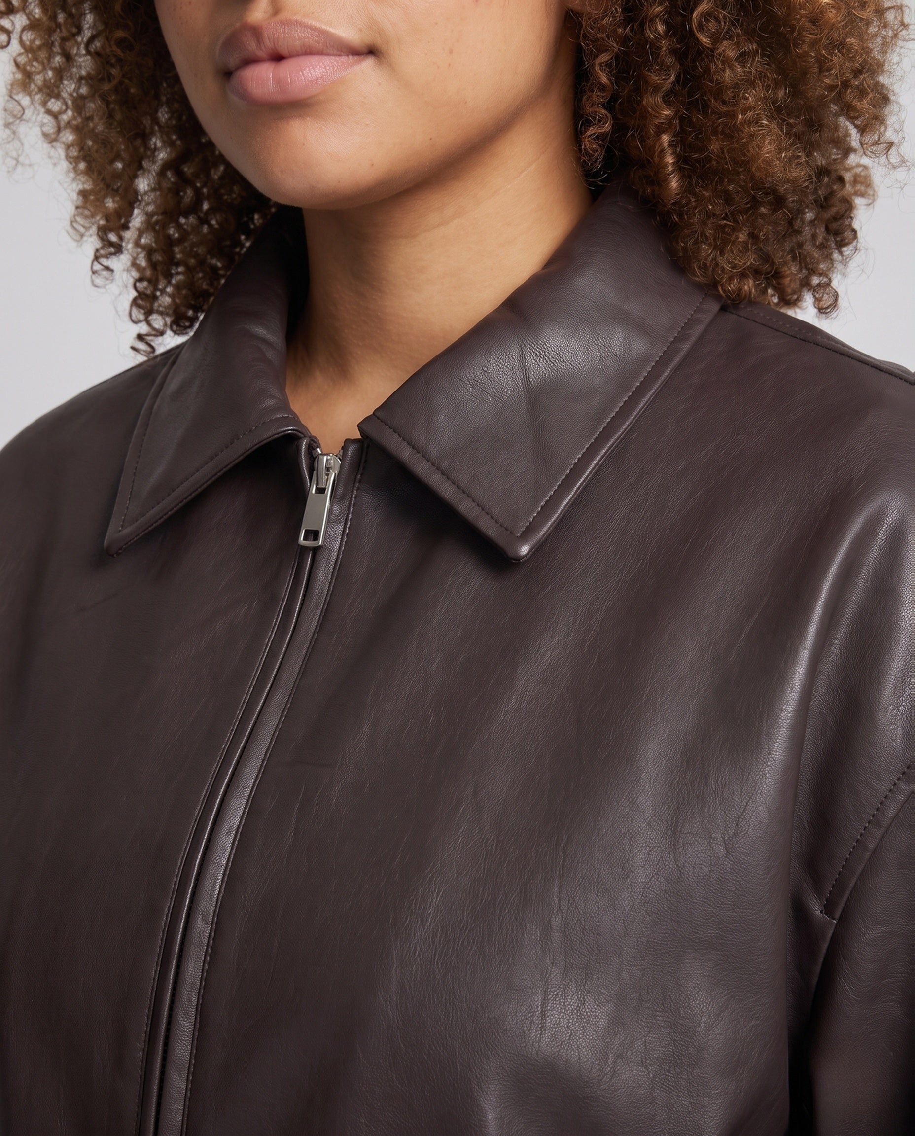 Product 16022352953674 - close_up_detail