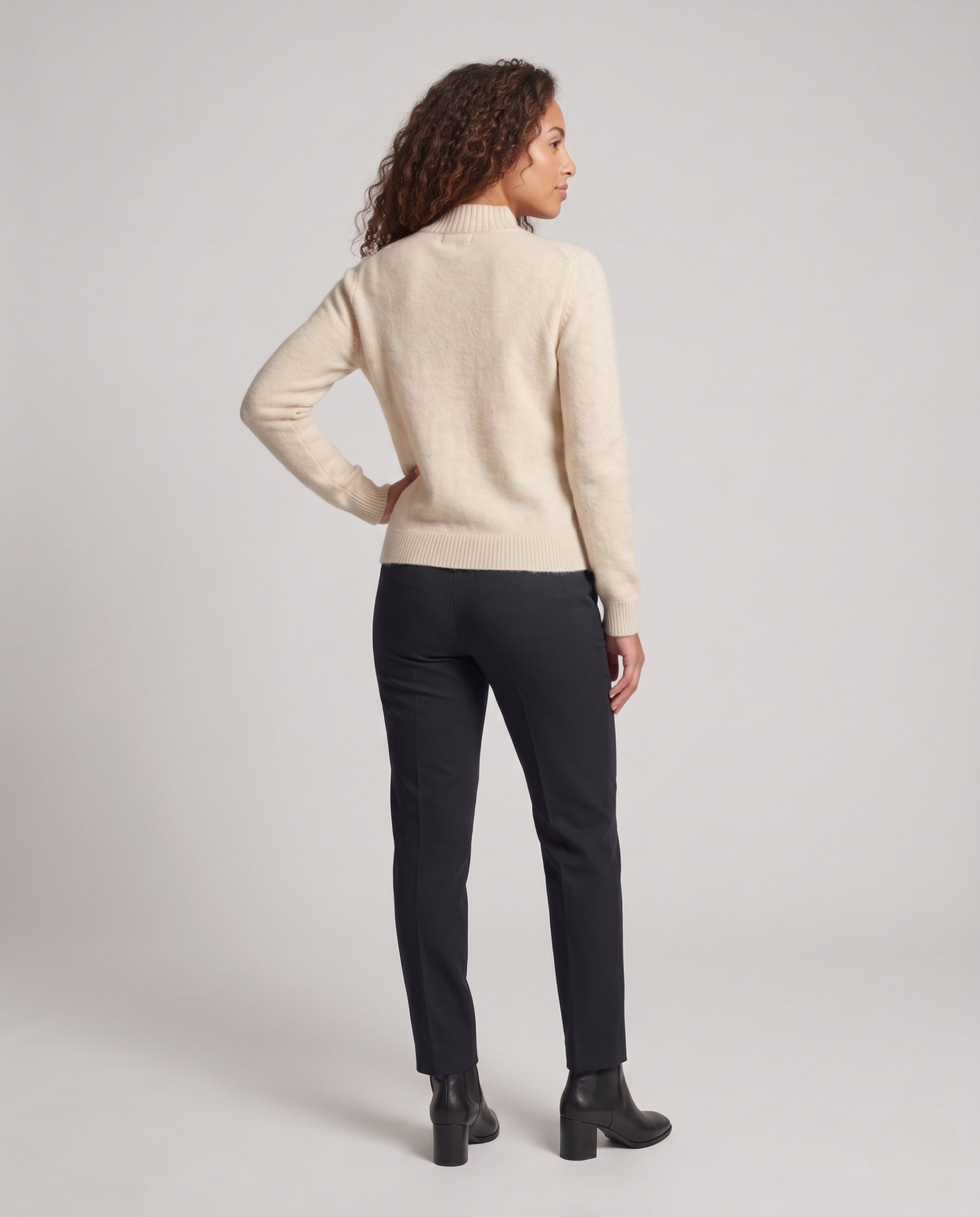 Product 16033027653962 - back_view