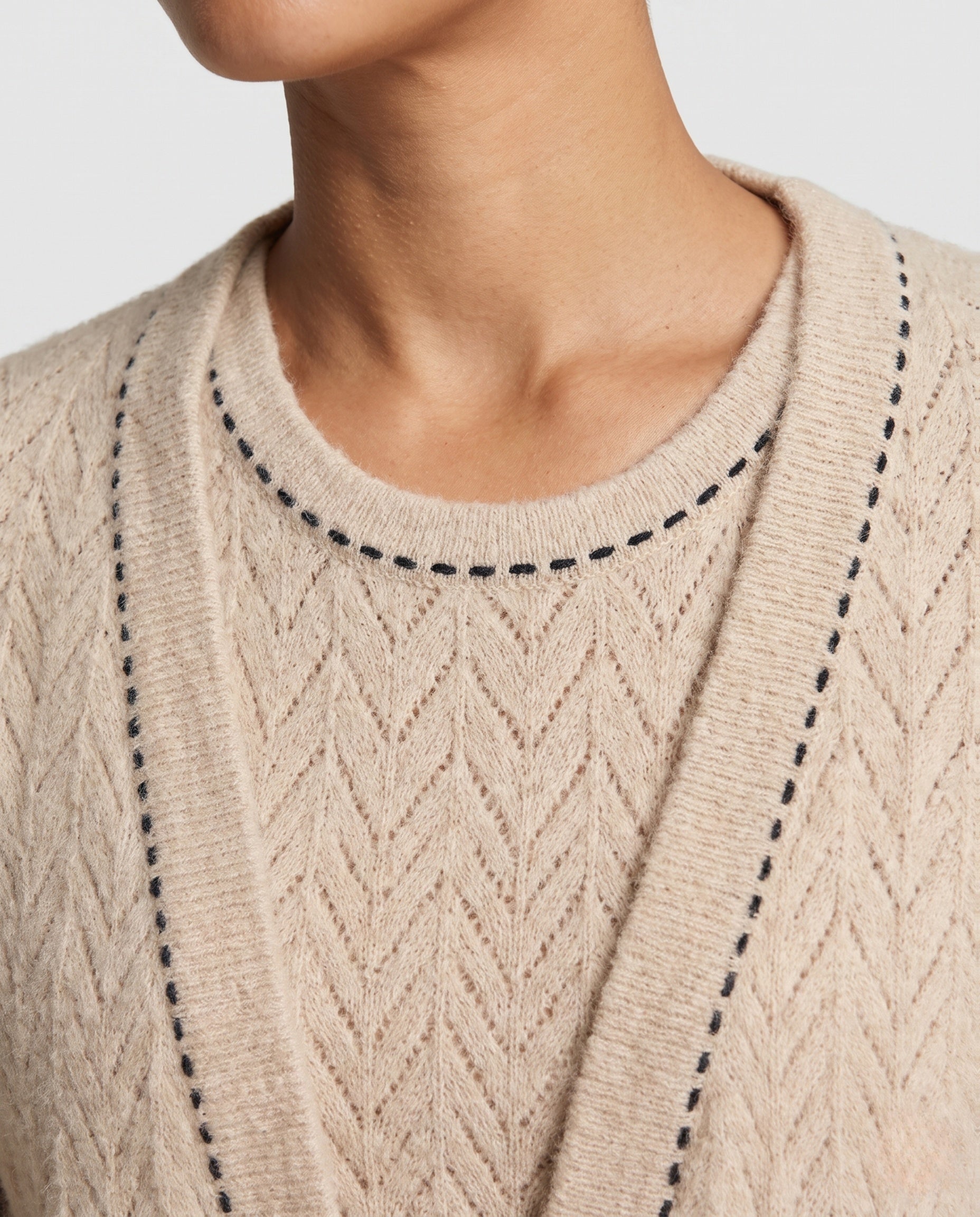 Product 16034469478730 - close_up_detail