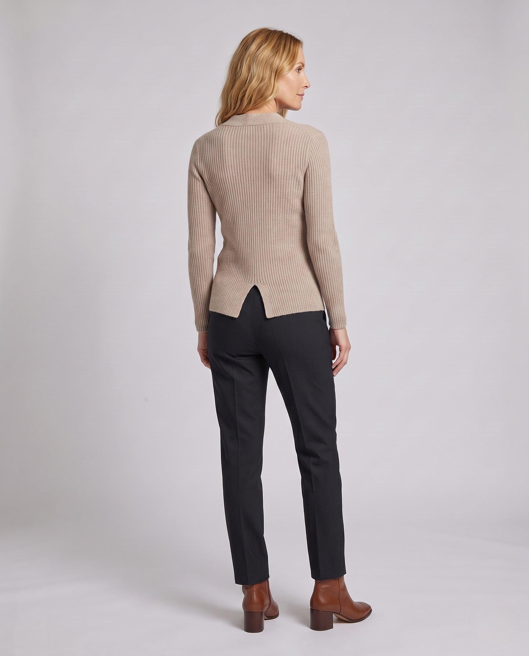 Product 16034472296778 - back_view