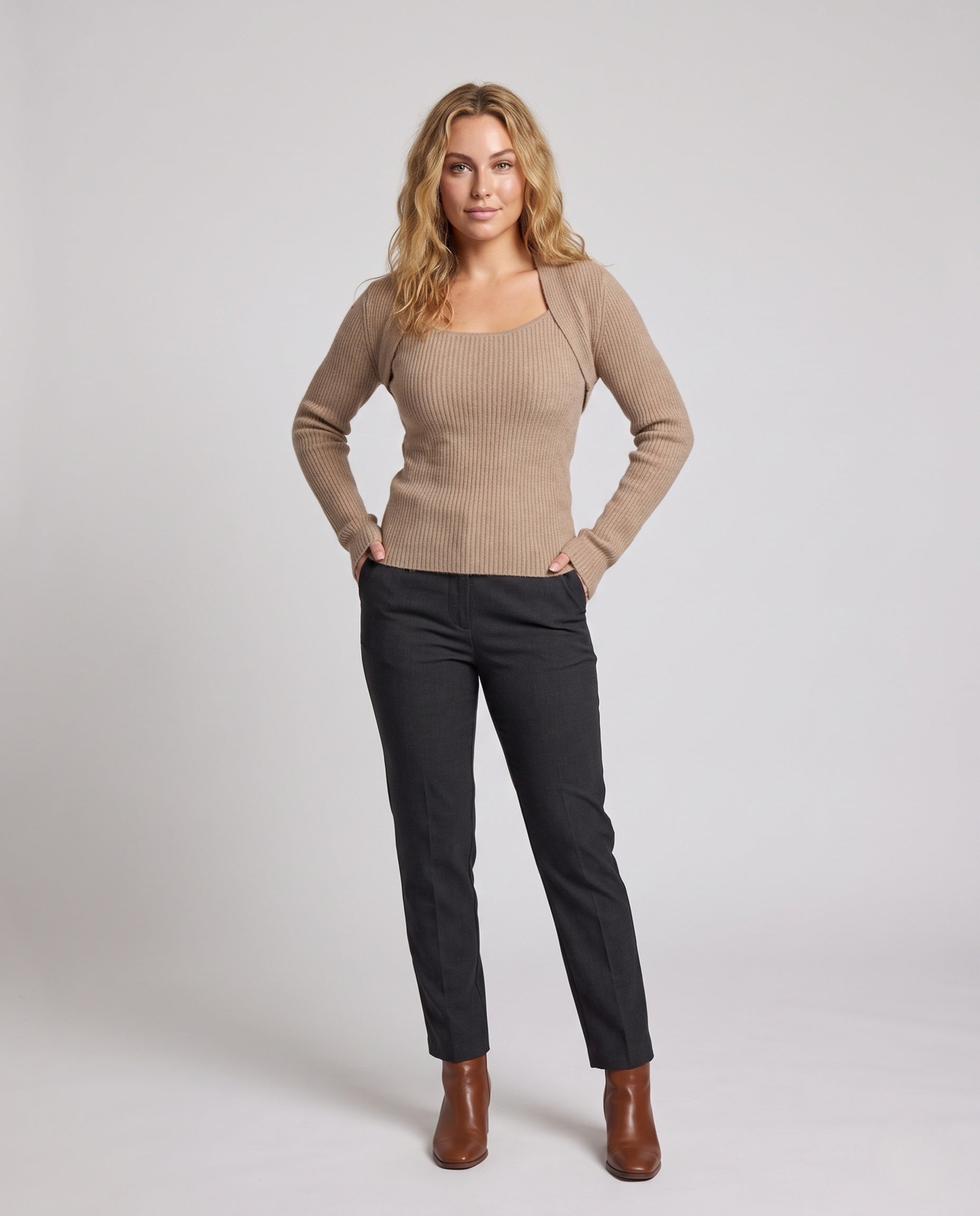Product 16034477834570 - full_body_front