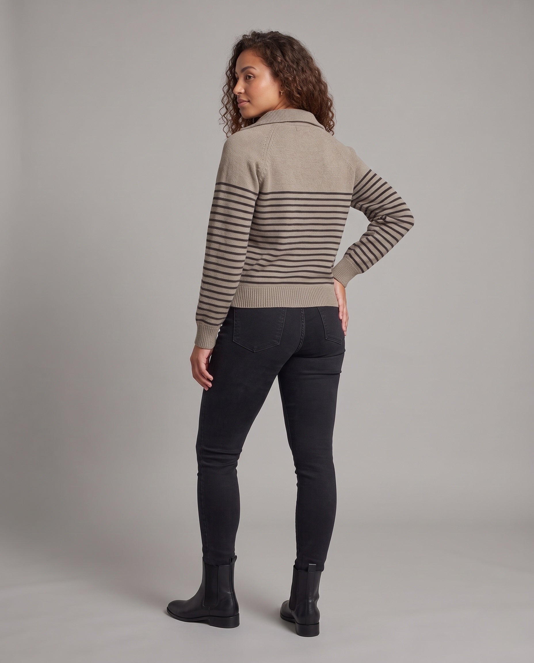 Product 16034478129482 - back_view