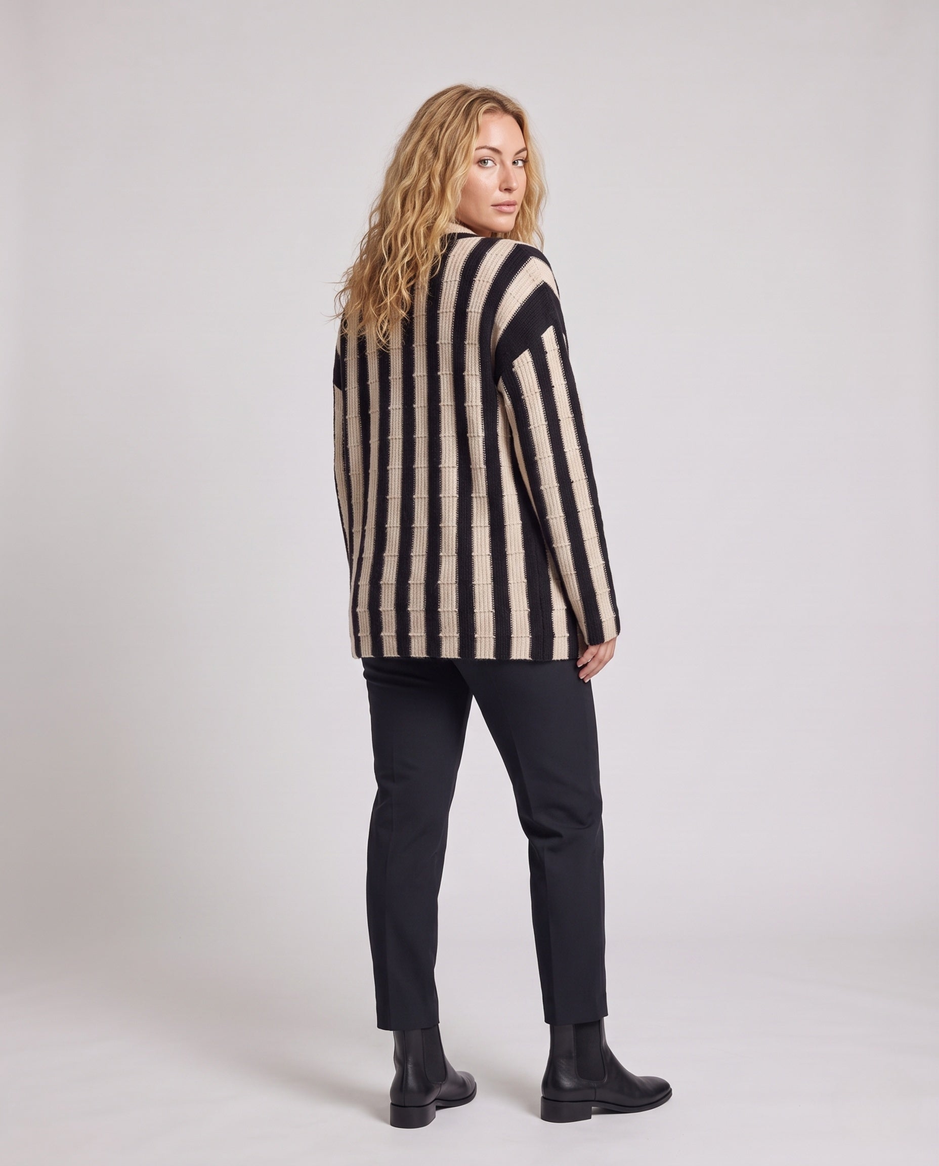 Product 16034478915914 - back_view