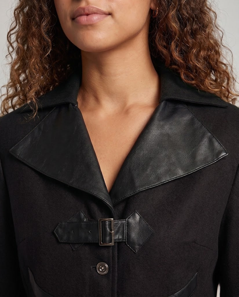 Women's Woven Suit with Ornate Details and Various Elements Chichicherry