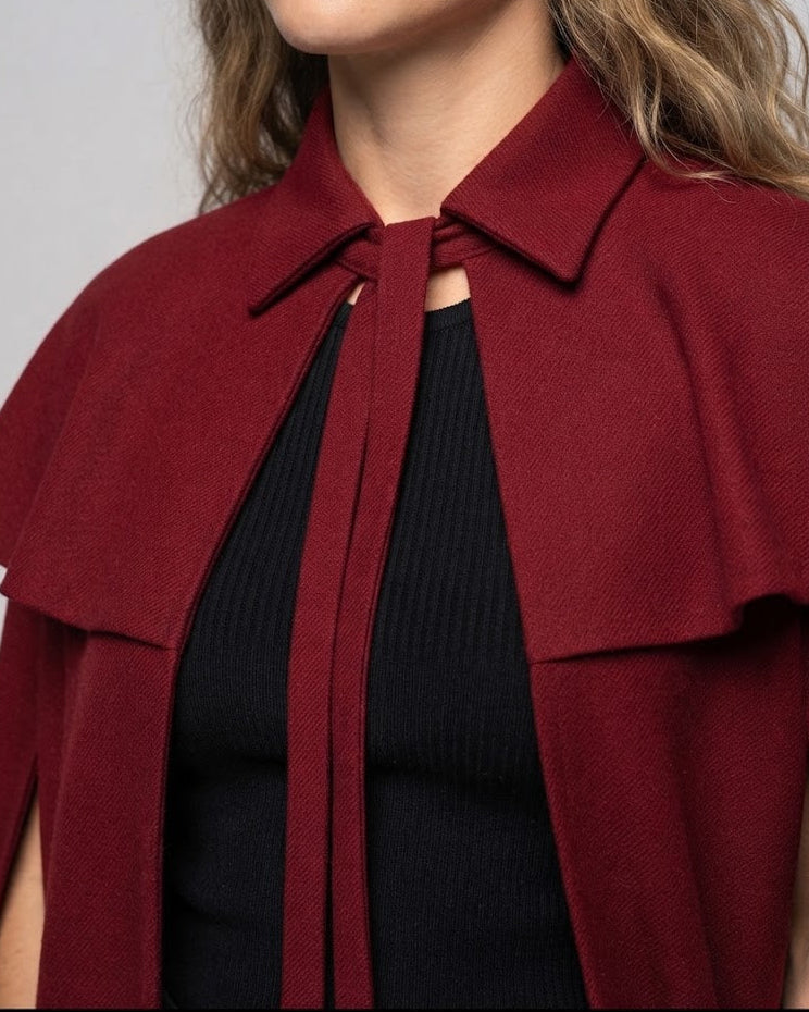 Women's elegant hooded cape with flutter sleeves and waist accentuations Chichicherry