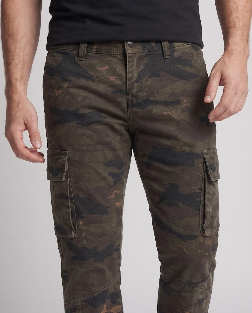 Men's Camouflage Cargo Pants with Straight Leg and Knee Patches Chichicherry