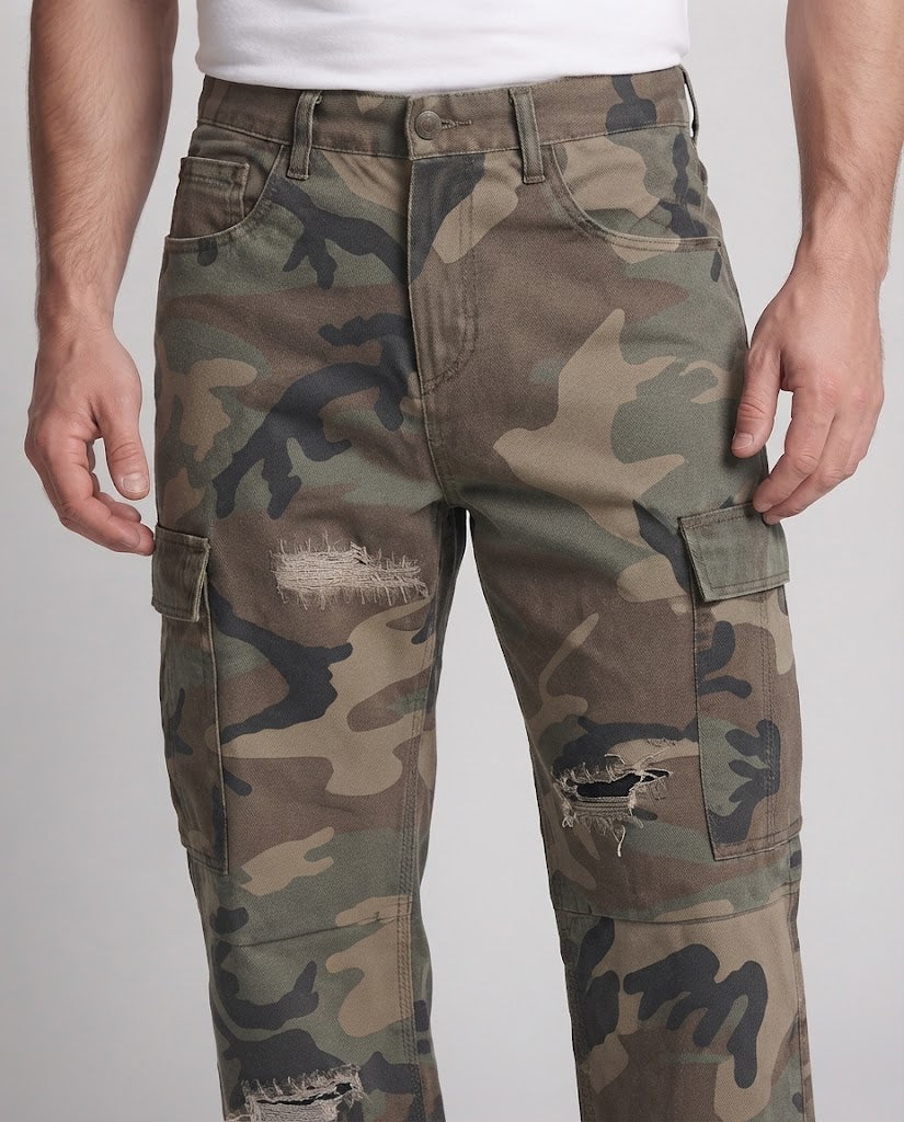 Men's Camouflage Cargo Pants in Baggy Workwear Look with Destroyed Details Chichicherry
