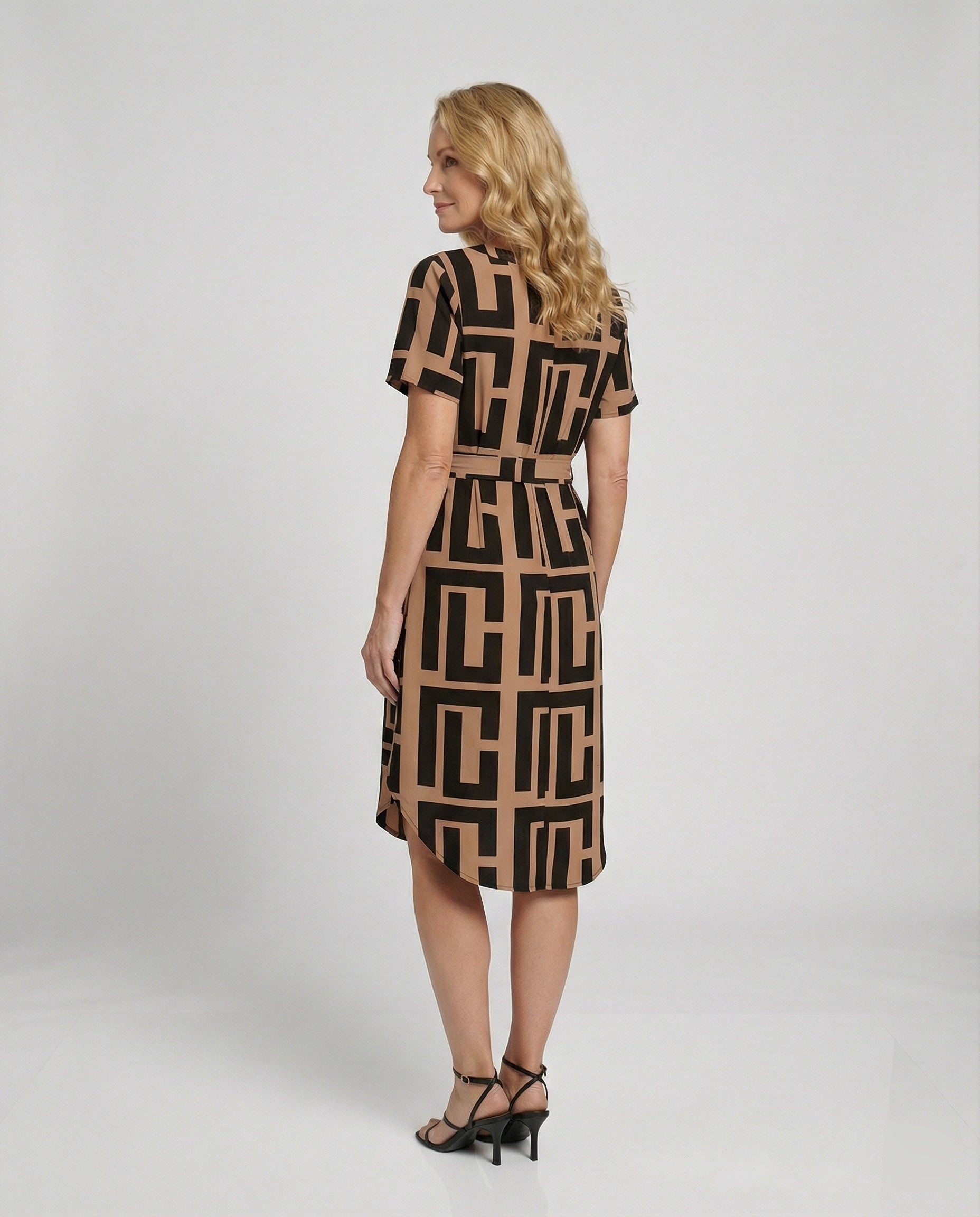Women's midi dress with pattern and belt