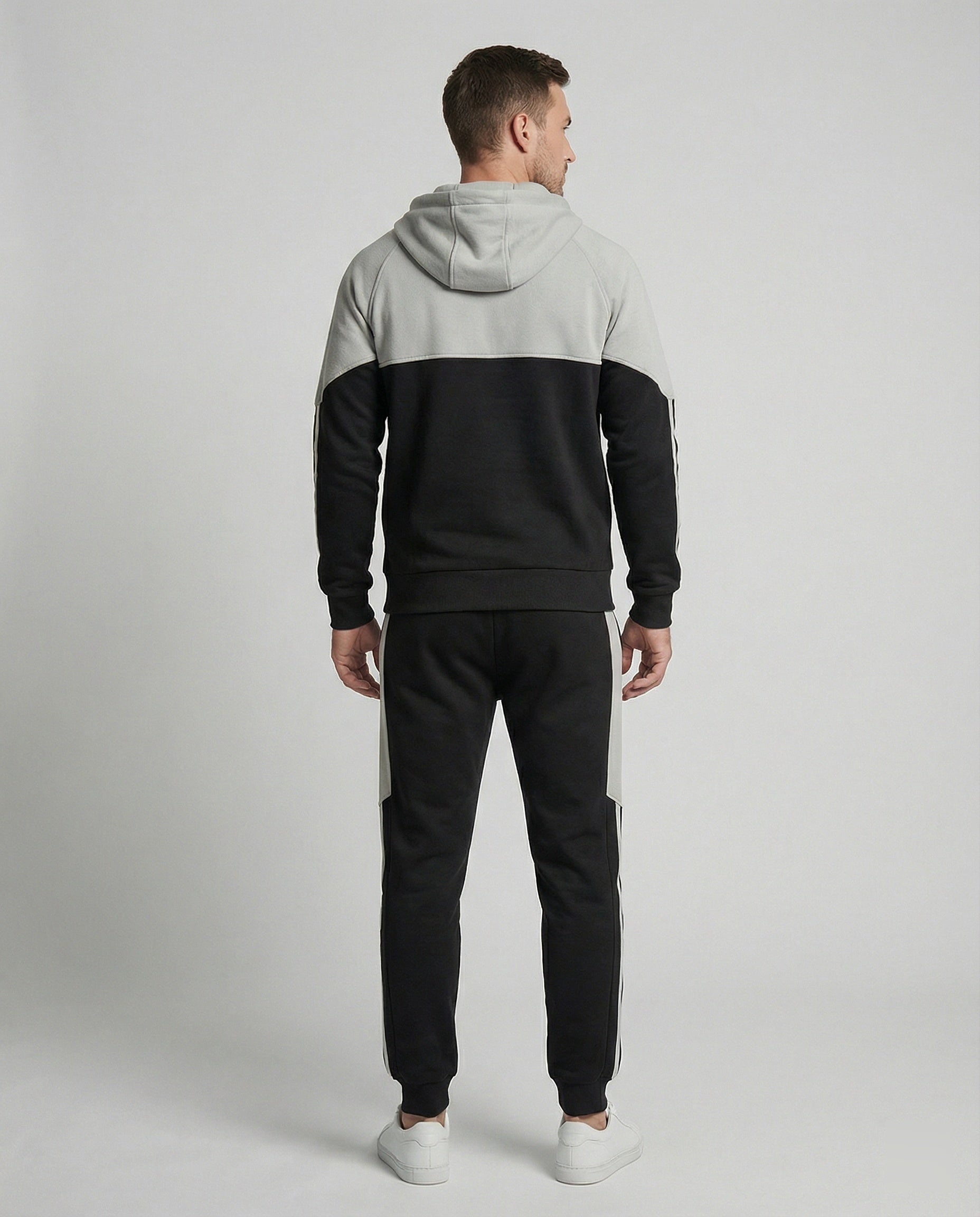 Men's jogging suit with zip-up jacket