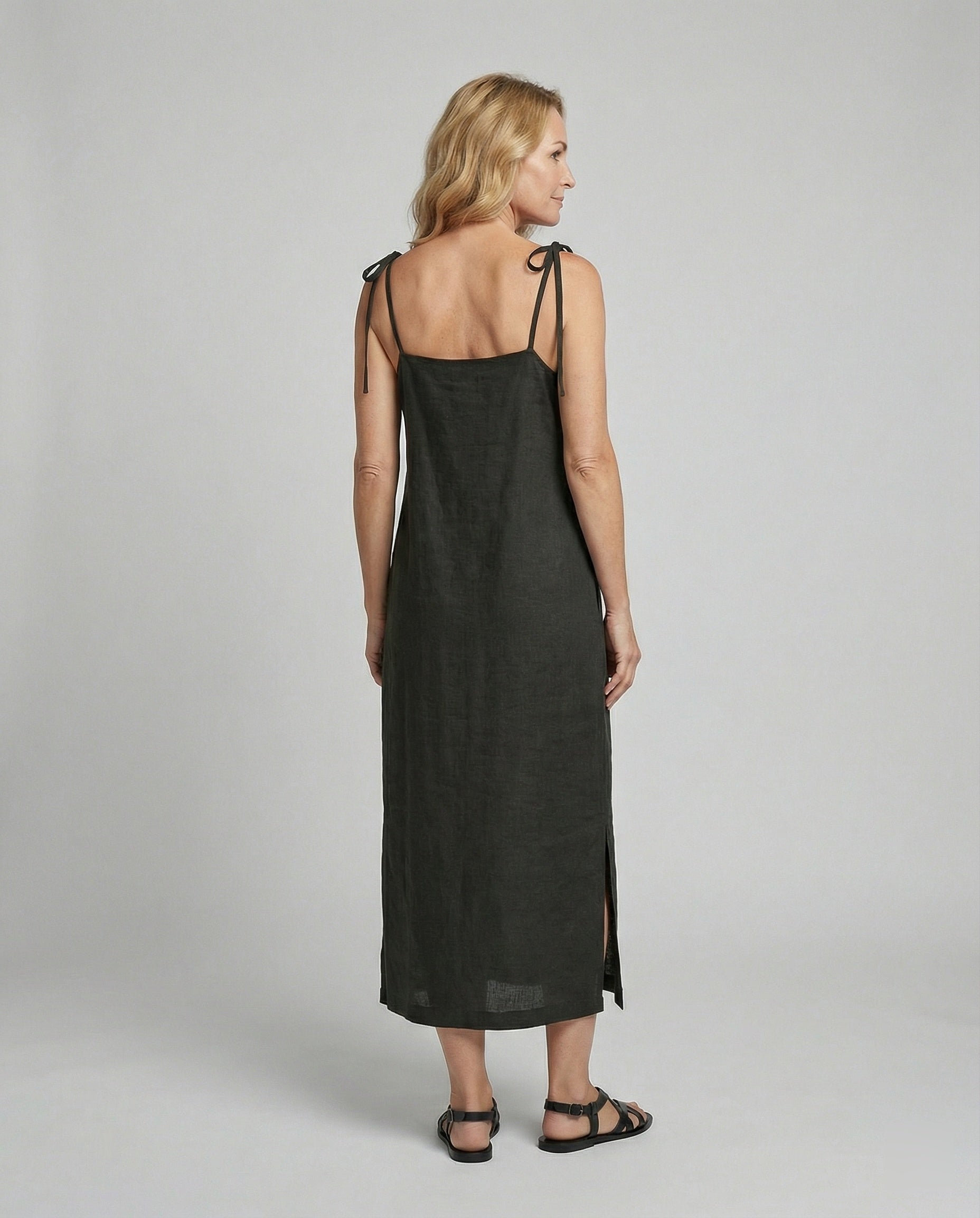 Ladies linen dress airy with pockets
