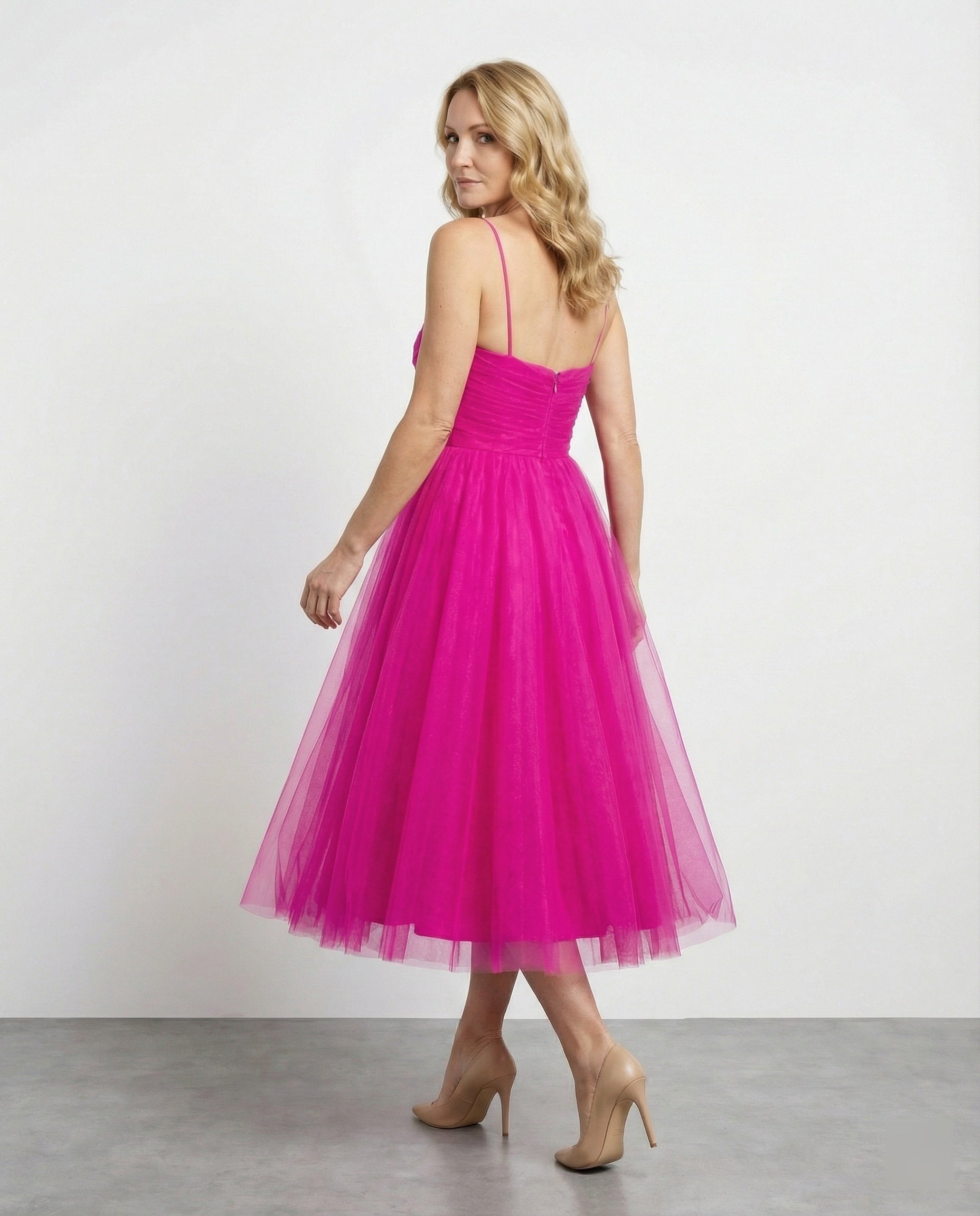 Women Tulle Maxi Dress with Heart Neckline