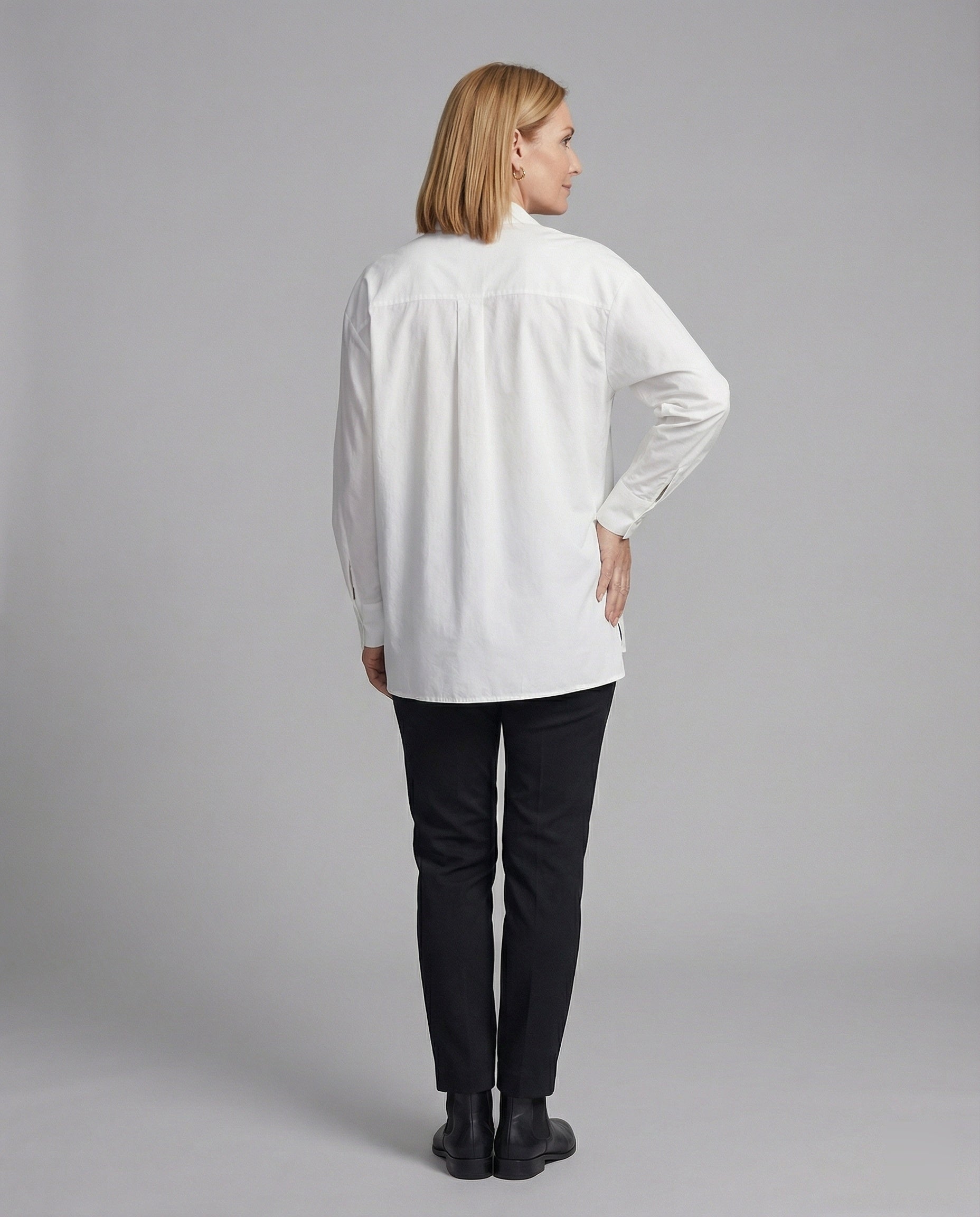 Women's blouse with flounce sleeves and V-neck