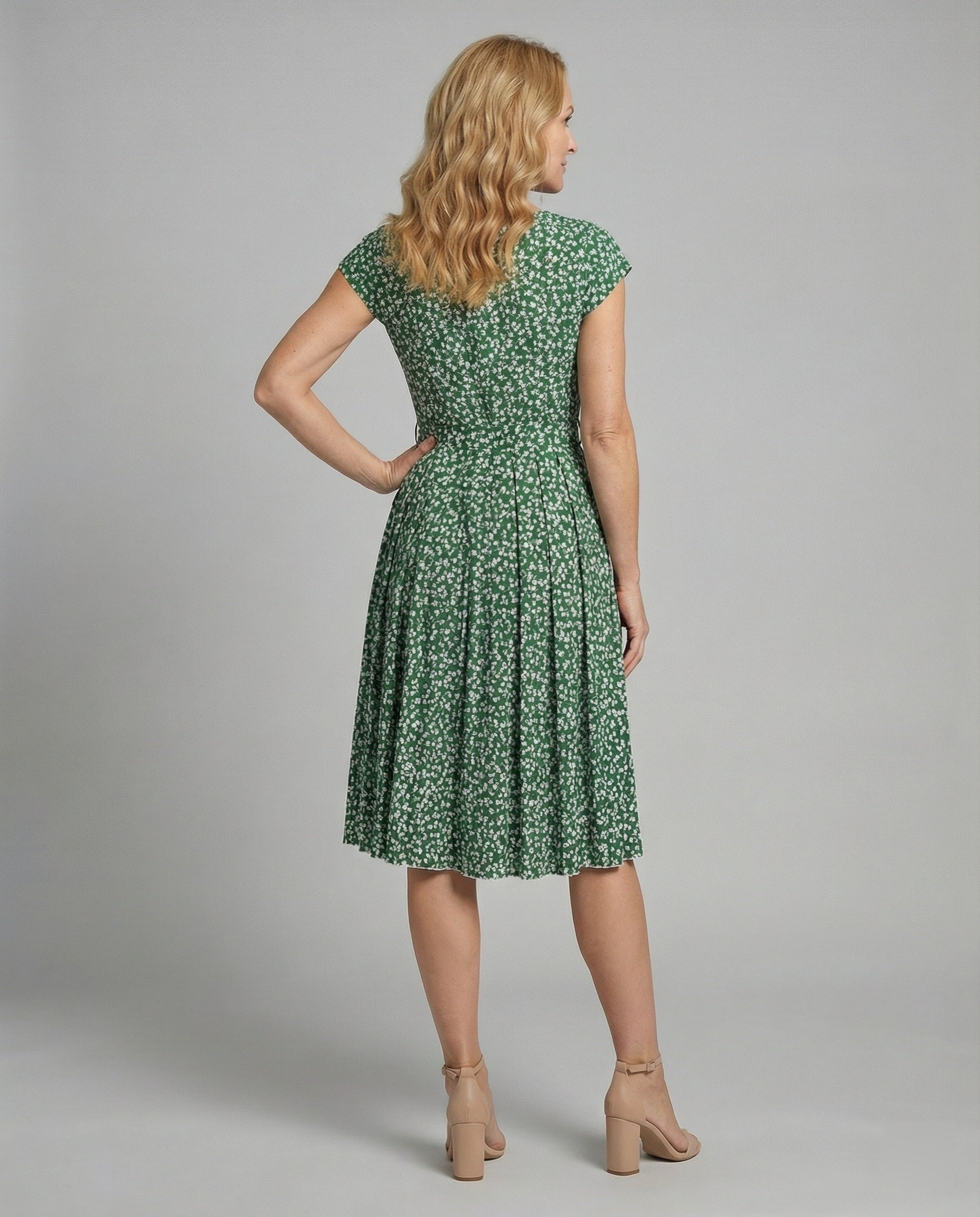 Women's midi dress with waist belt