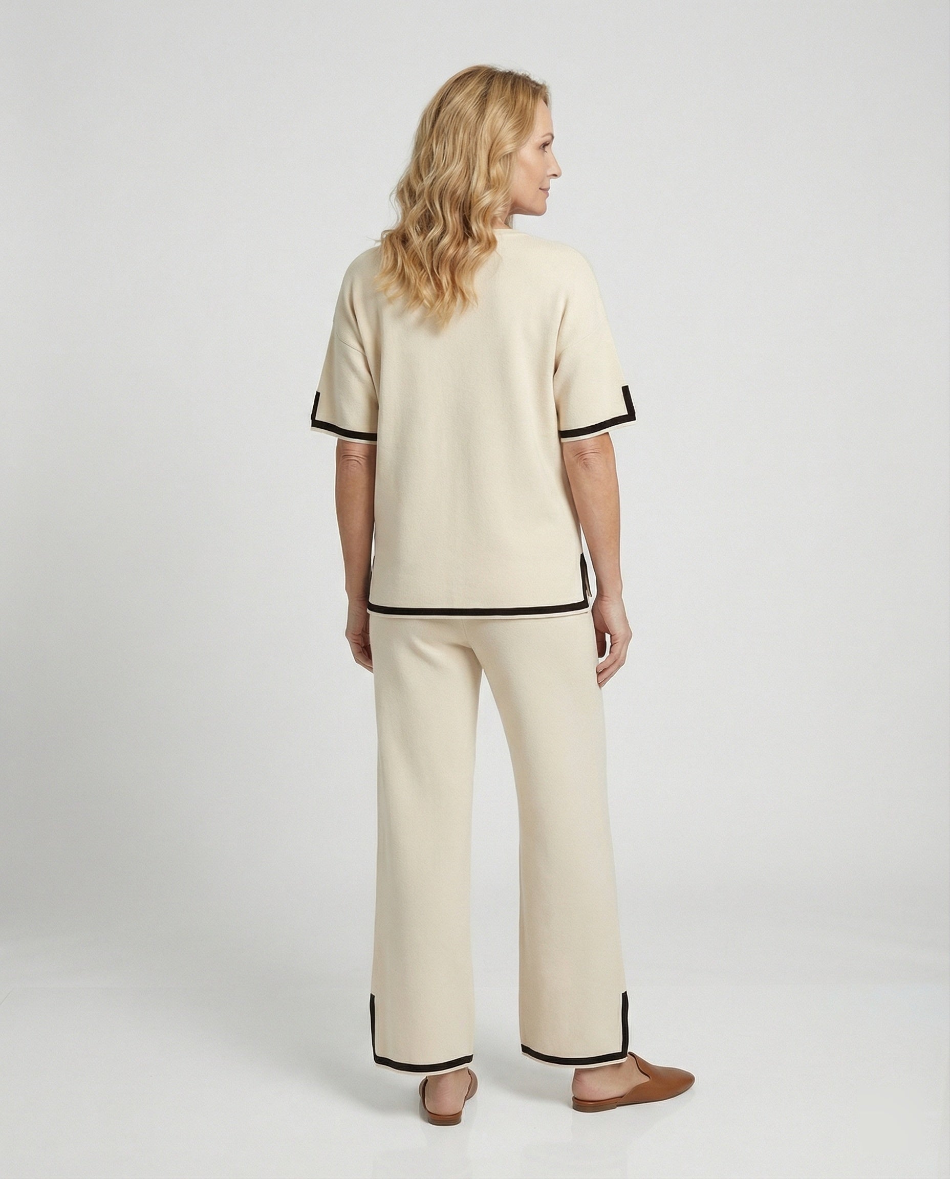 Women’s Lounge Suit with Vintage Inspiration