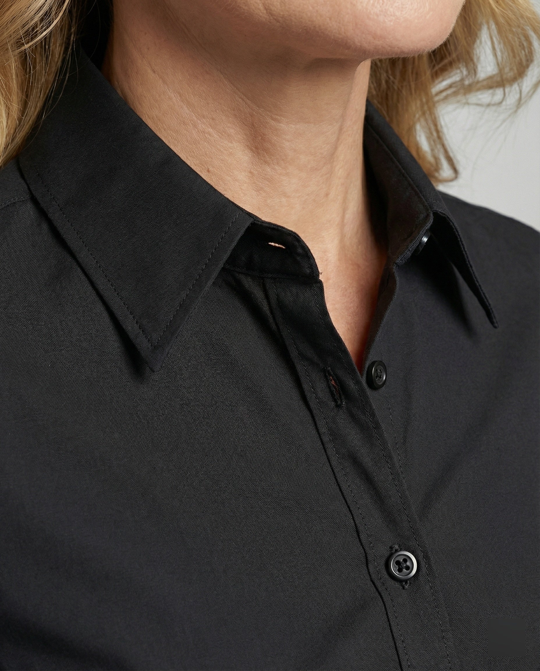 Tailored shirt blouse women with Kent collar