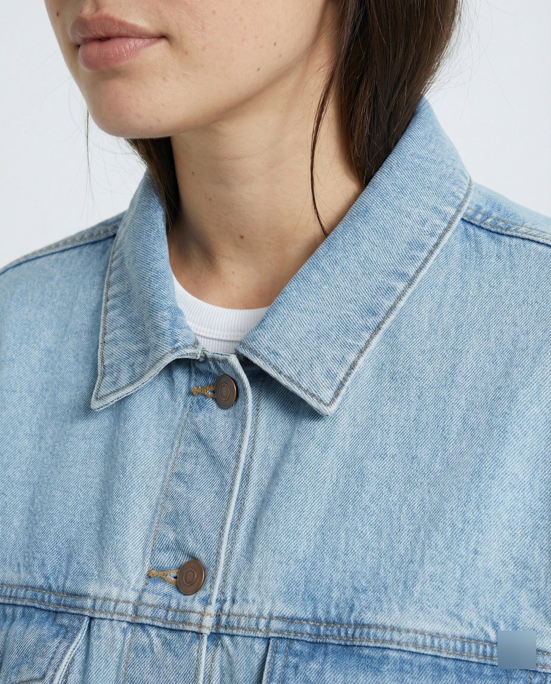 Transitional jacket women sporty jeans