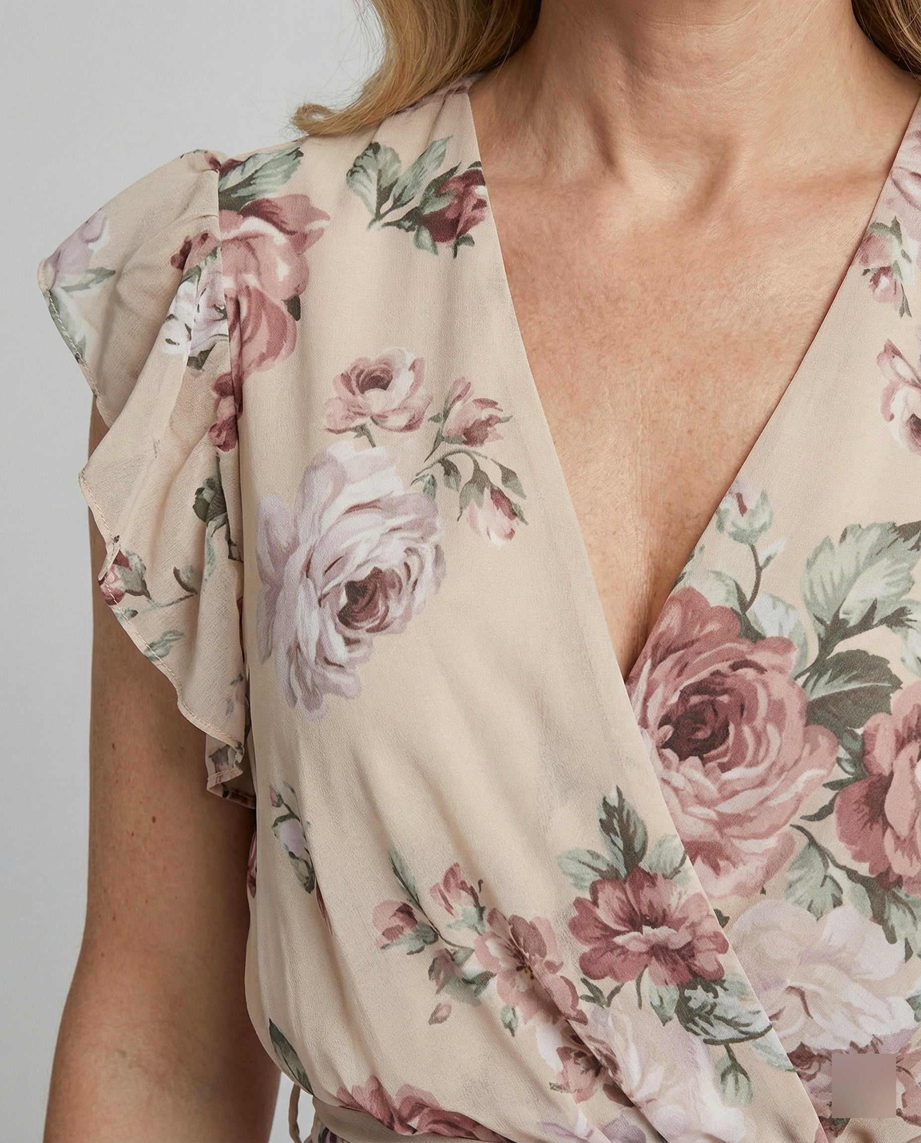 Women's casual dress wrap with pleats