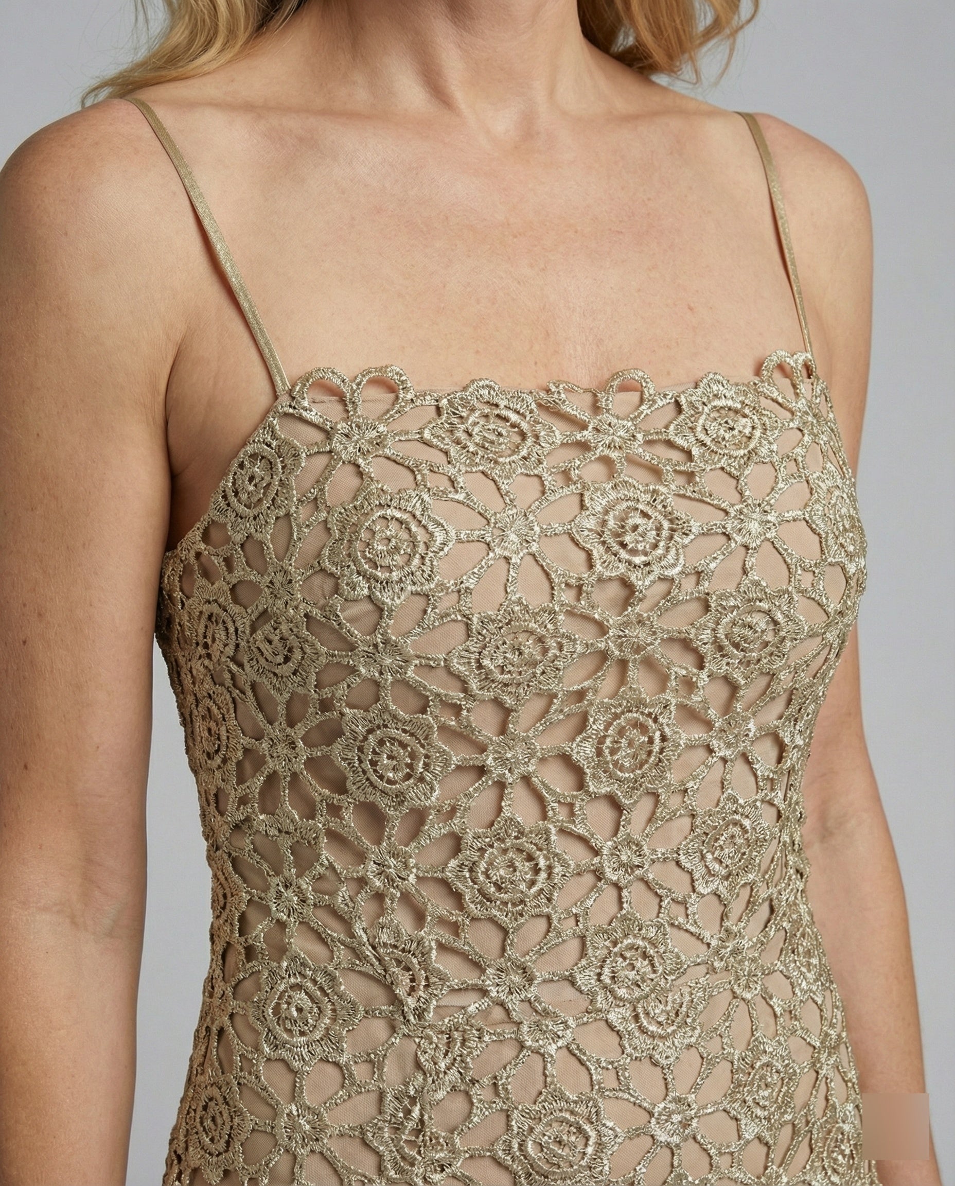 Women's Fitted Lace Maxi Dress