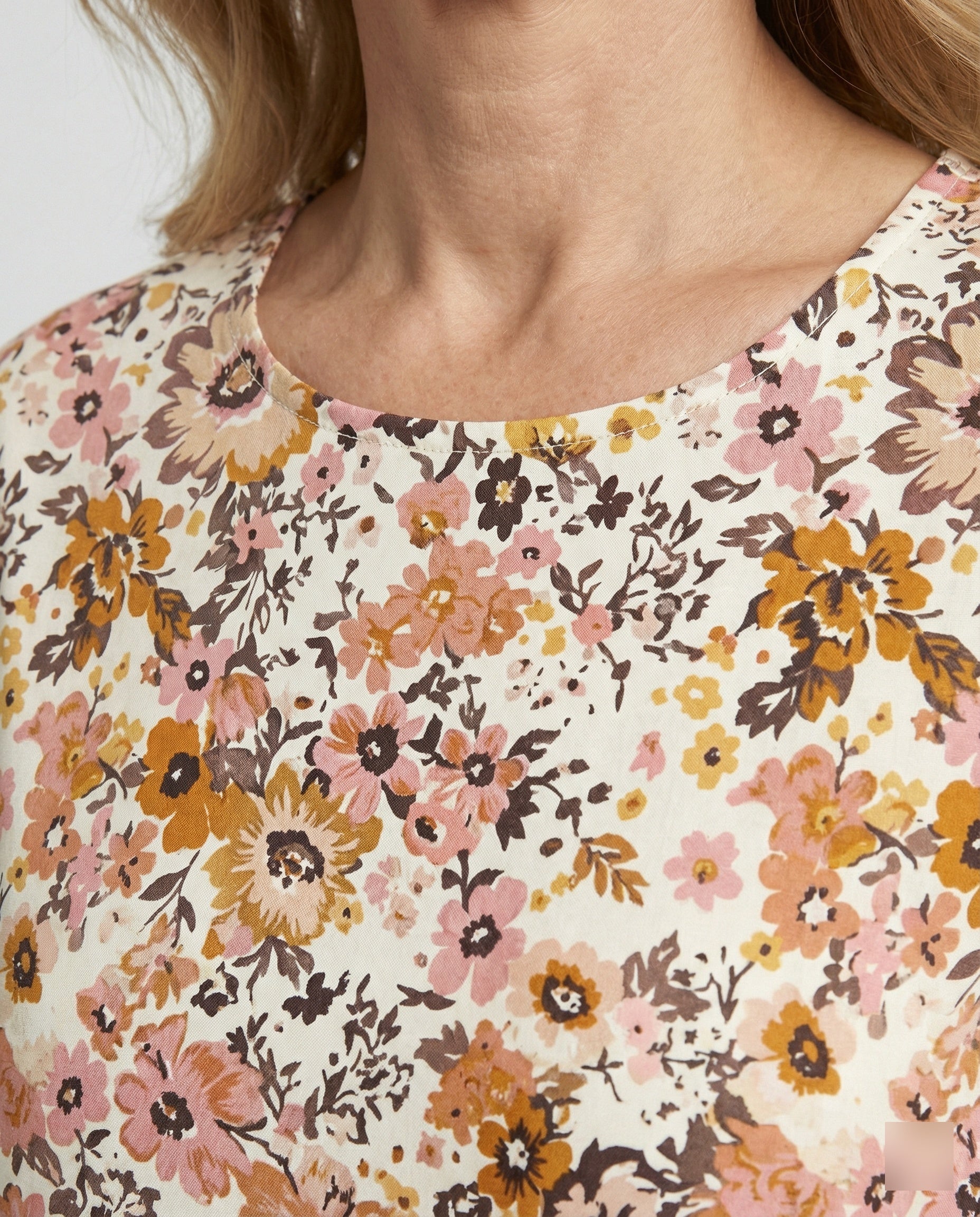 Women's Midi Dress Flared with Pockets