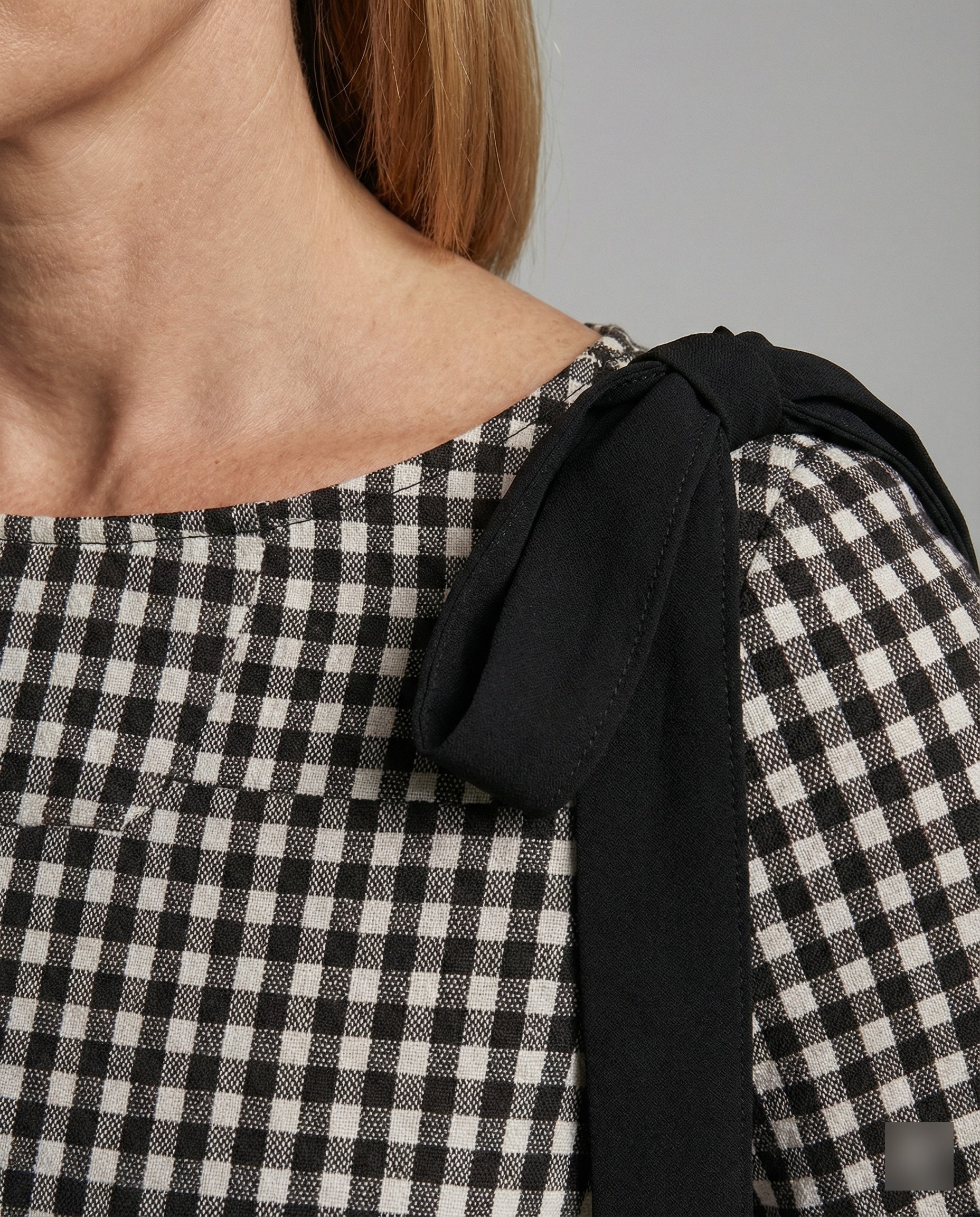 Women’s elegant checkered sheath dress