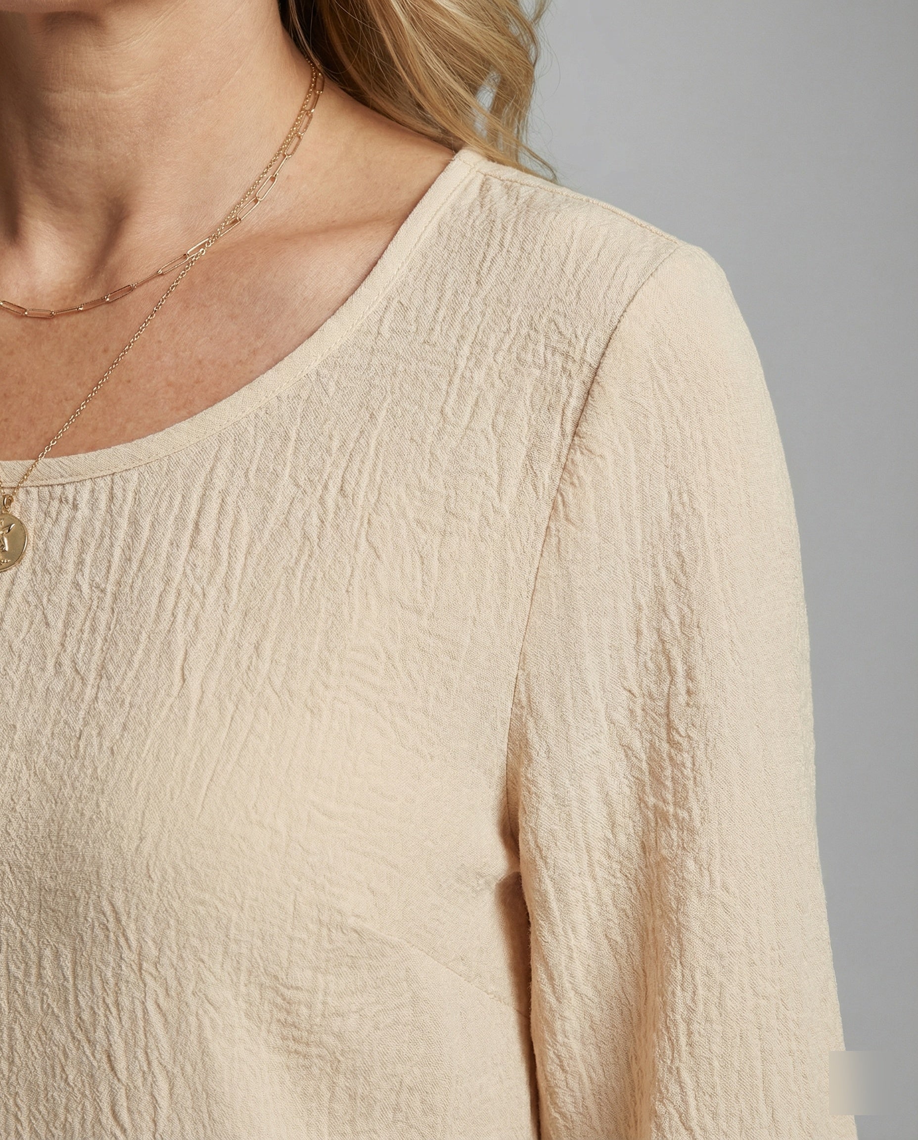 Ladies blouse top with ruffle sleeves structured