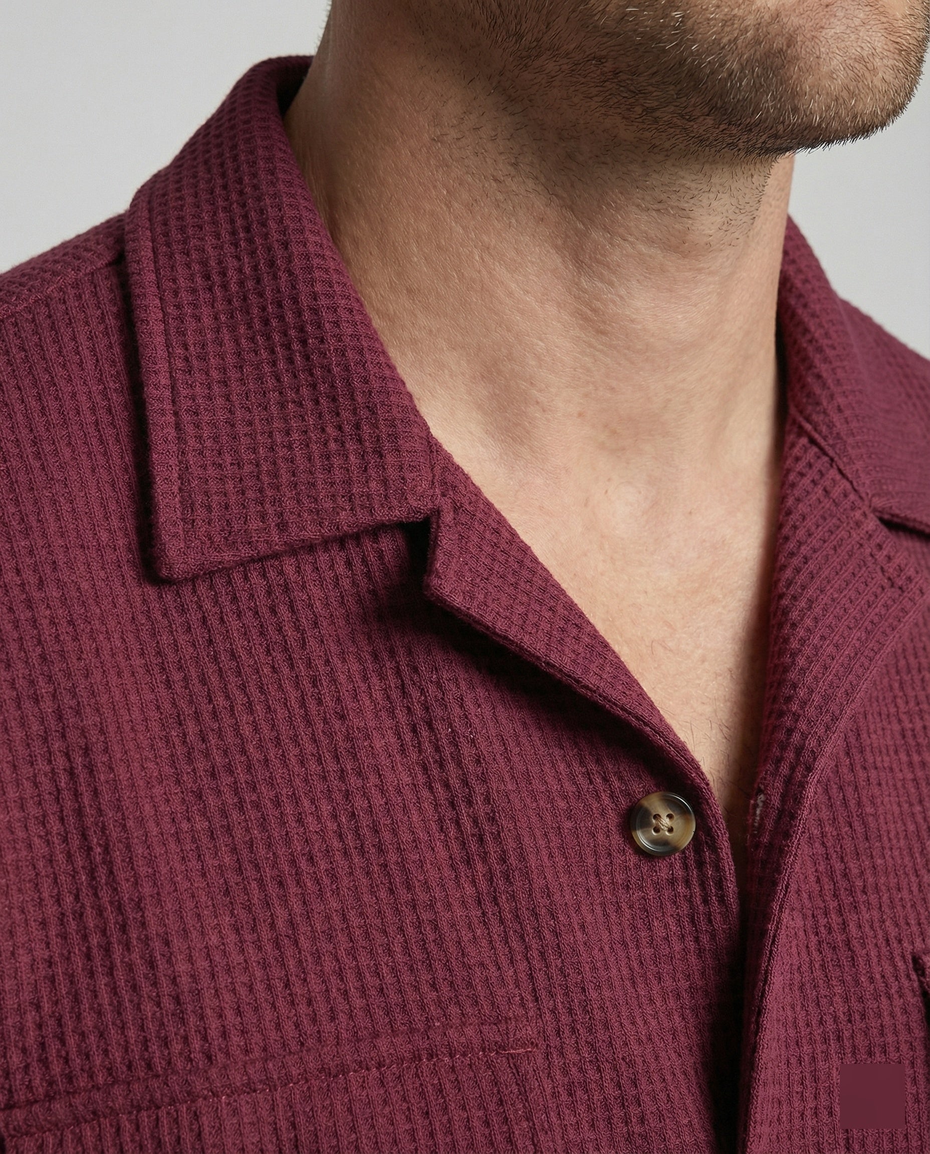 Men's short-sleeve shirt with chest pockets