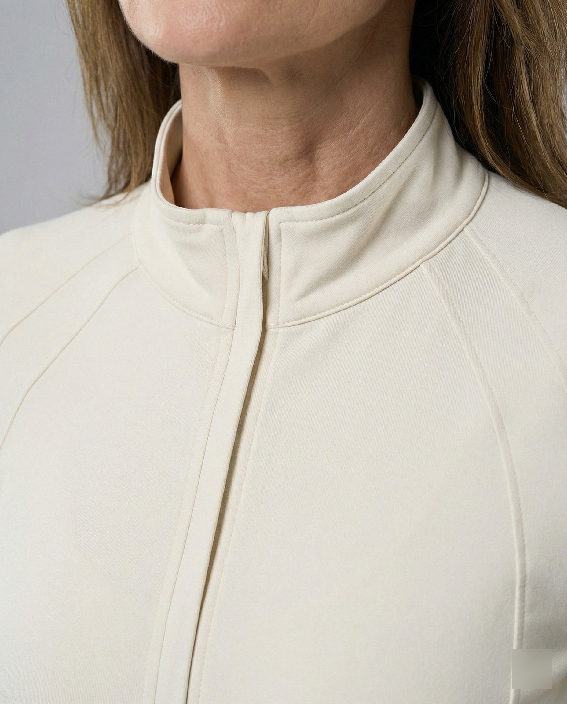 Fitted Training Jacket with Stand-Up Collar for Women