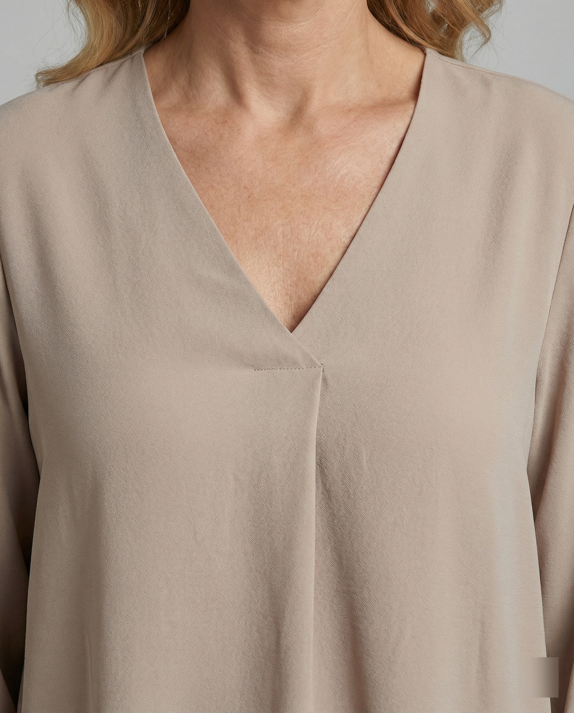 Tunic blouse women with rolled sleeves