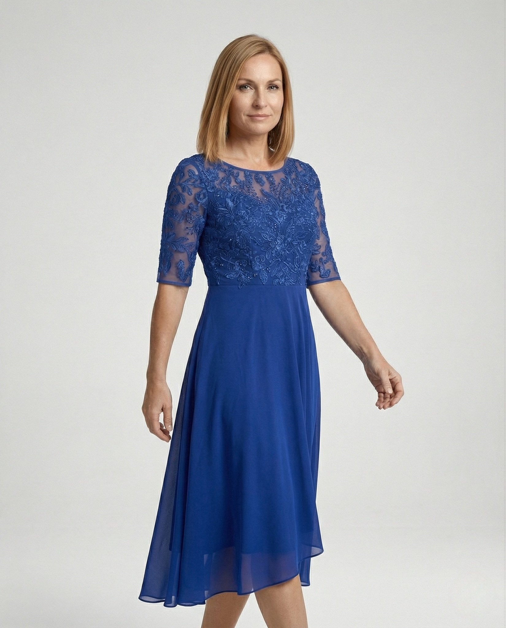 Elegant chiffon evening dress with lace - Chichicherry